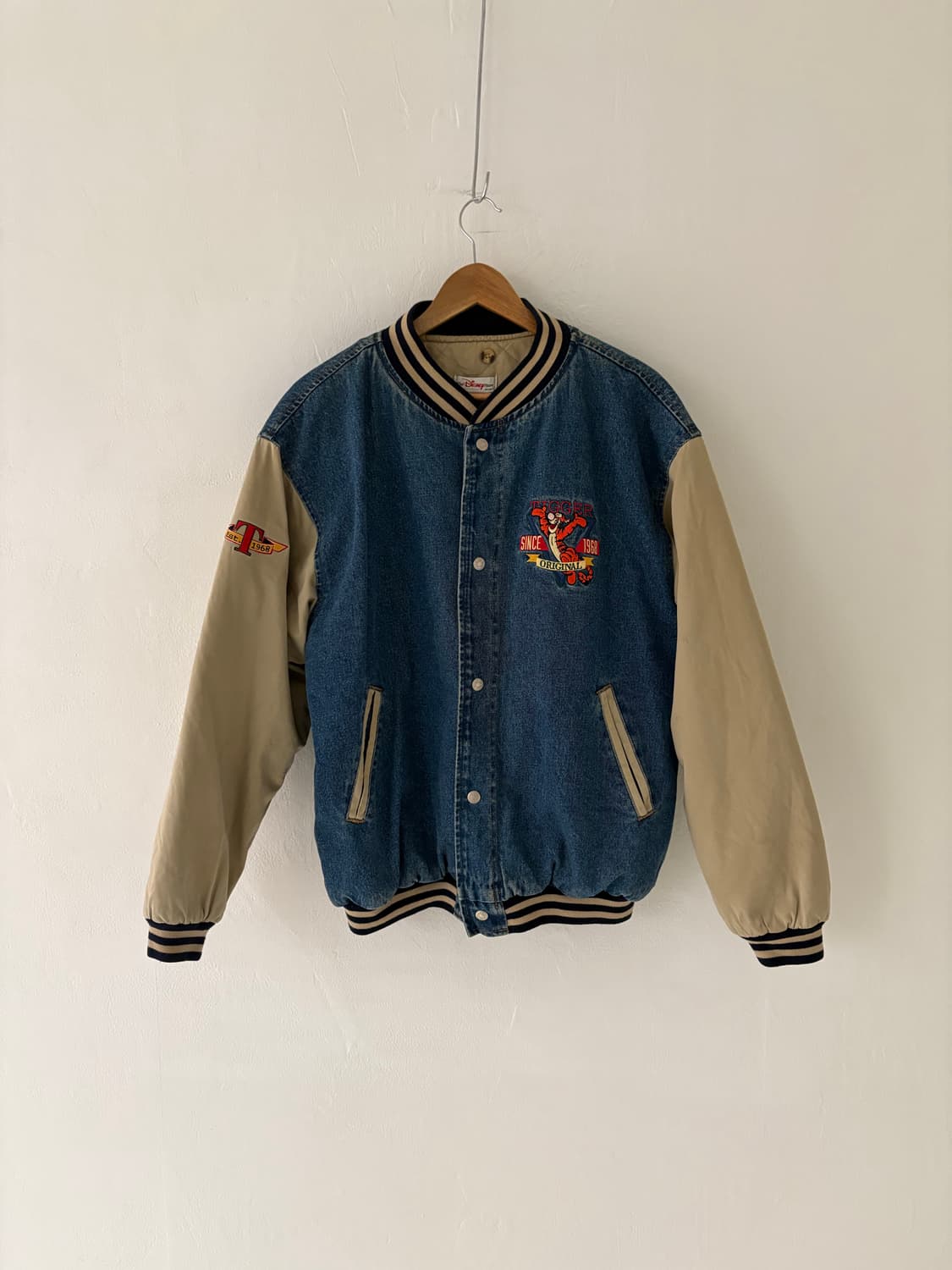 90's vtg Disney Tigger 1968 Denim Varsit 상품이미지1