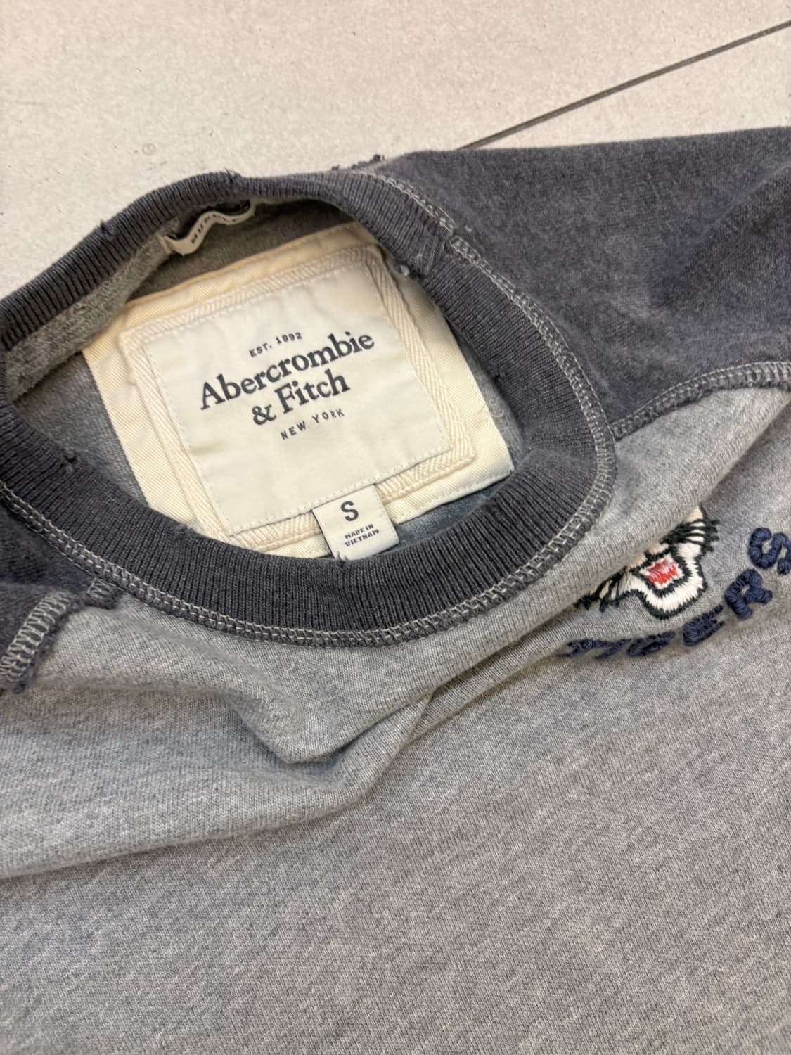 아베크롬비 7부 롱슬리브 타이거 로고 상품이미지6