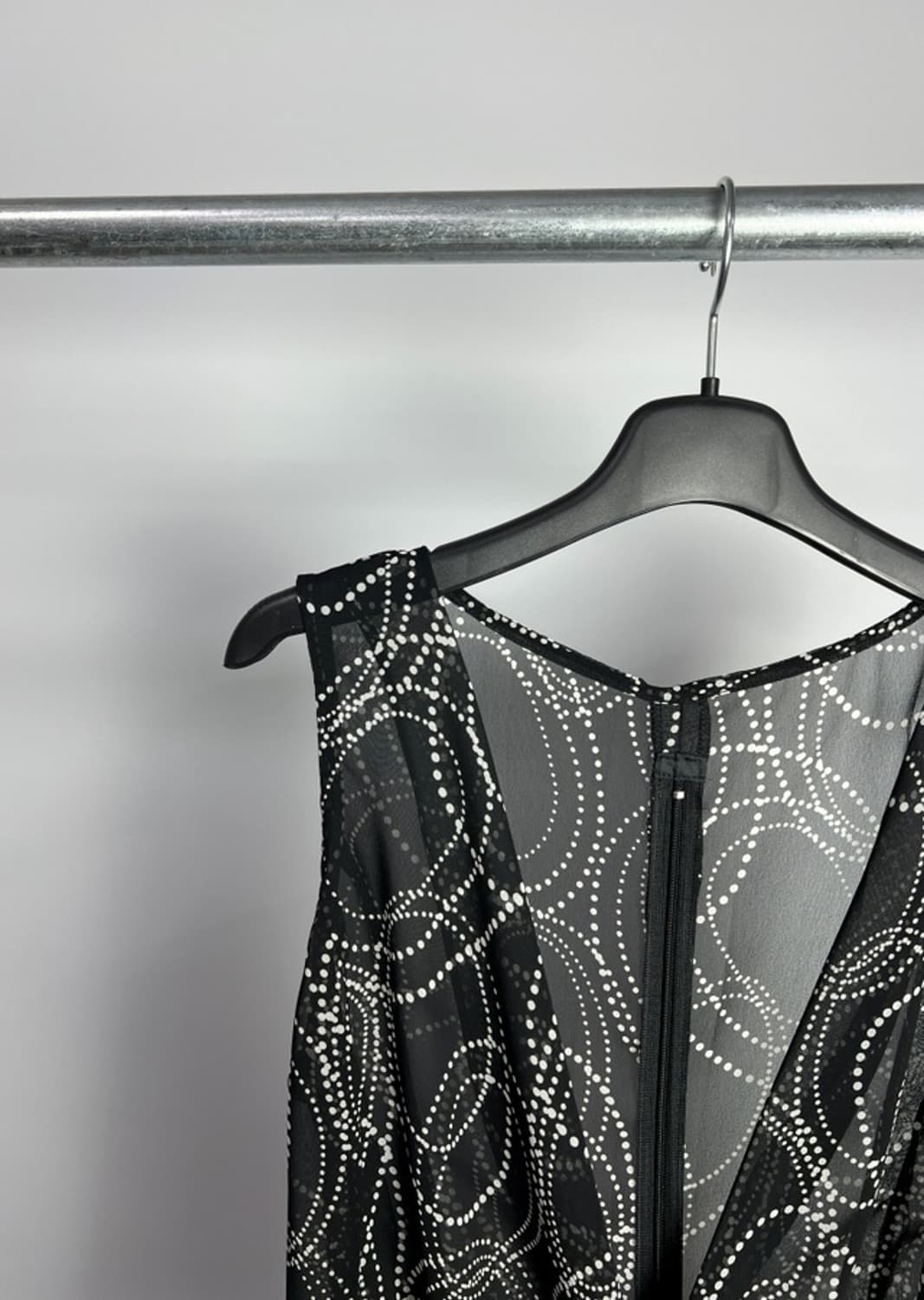 빈티지 도트 패턴 슬리브리스 상품이미지3