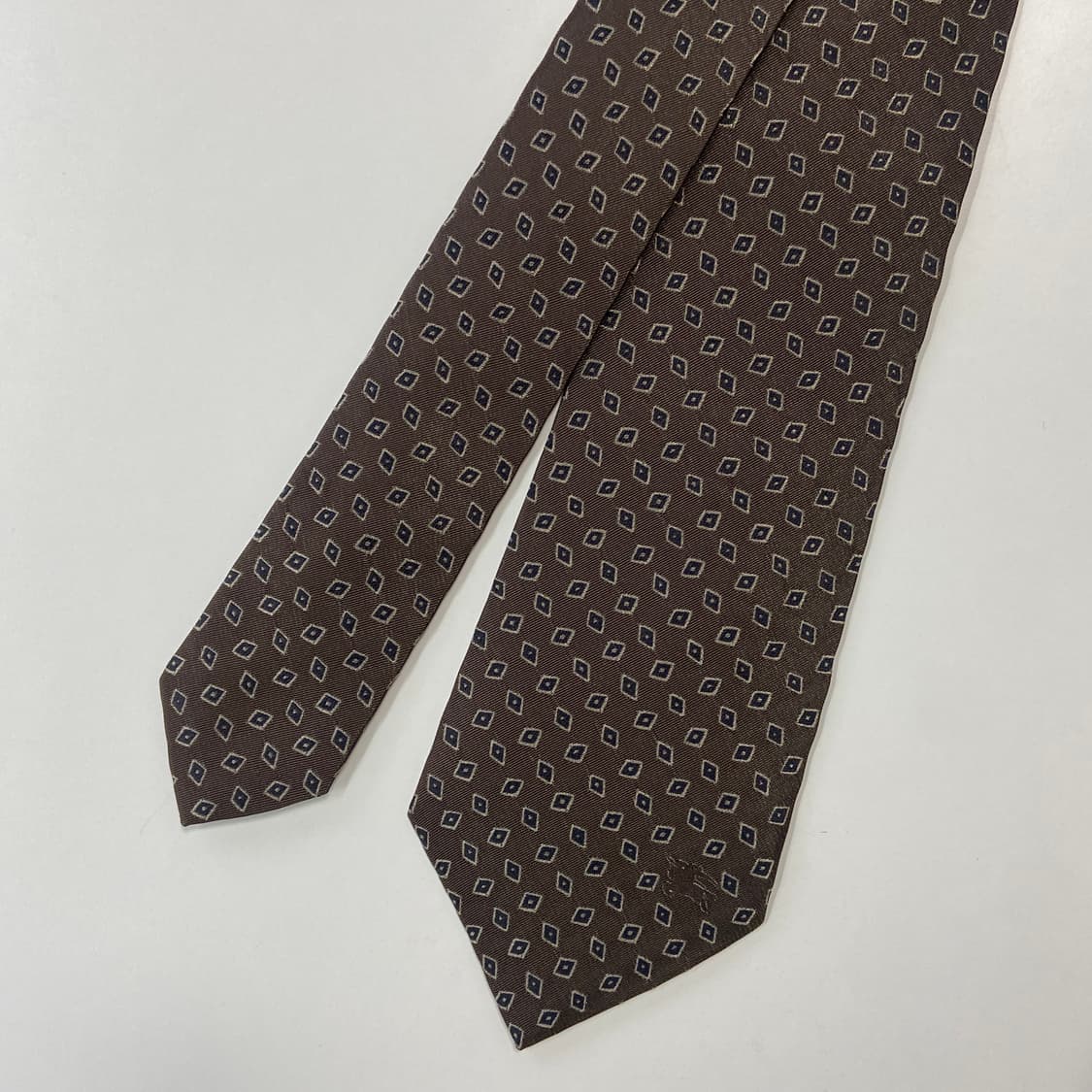 버버리 심플로고 신형라벨 명품 정품 넥타이 (Burberry)8.6cm 상품이미지2