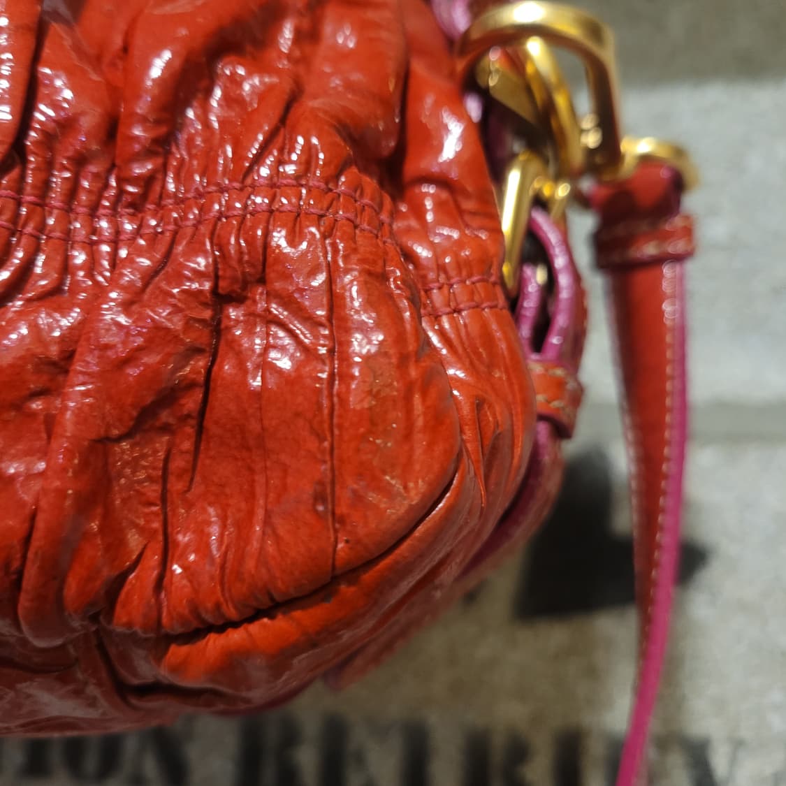 프라다 고프레 레더 숄더백 상품이미지4