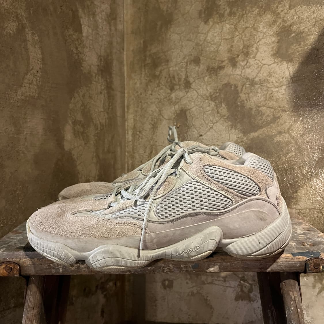 아디다스 이지 500 상품이미지1