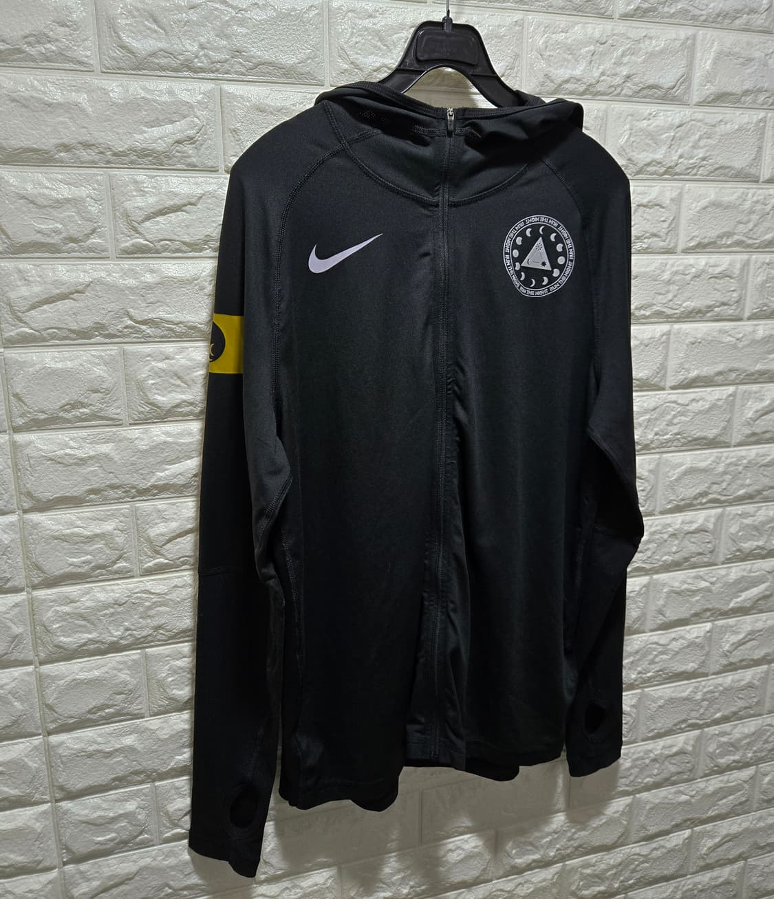 거의새것/ 나이키 엘레멘트 솔스티스 런 더 나잇 러닝 후디 M 상품이미지2