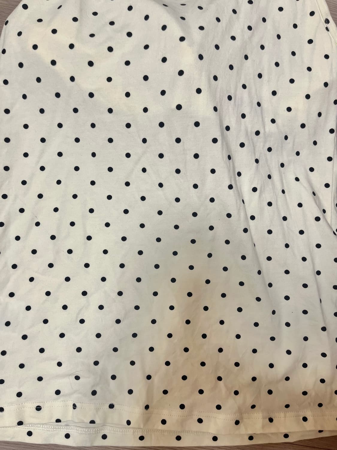 유니클로 모리걸 도트 땡땡이 크림 슬리브리스 나시 브라탑 상품이미지3