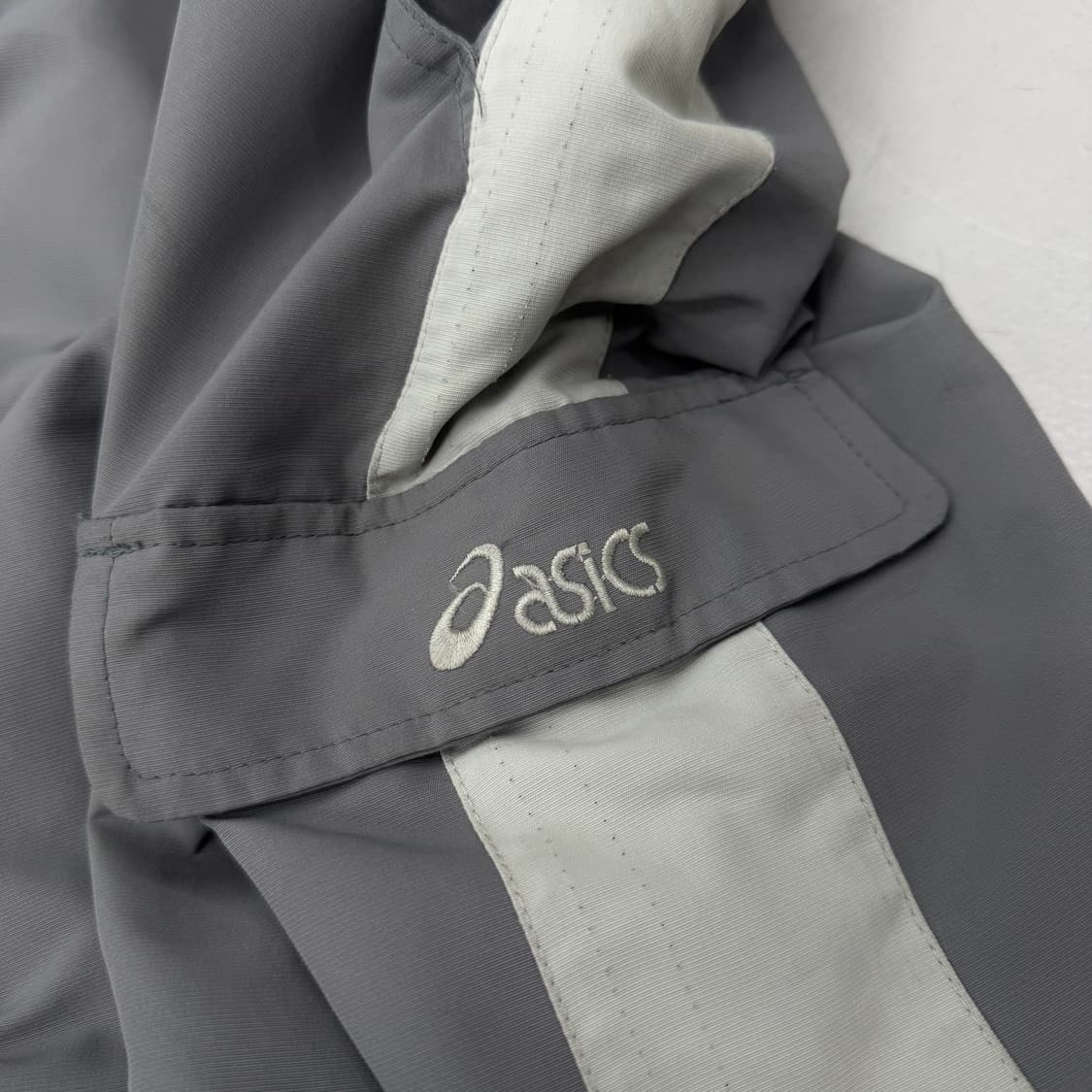 아식스 00s 올드스쿨 바람막이 카고 트랙팬츠 상품이미지3