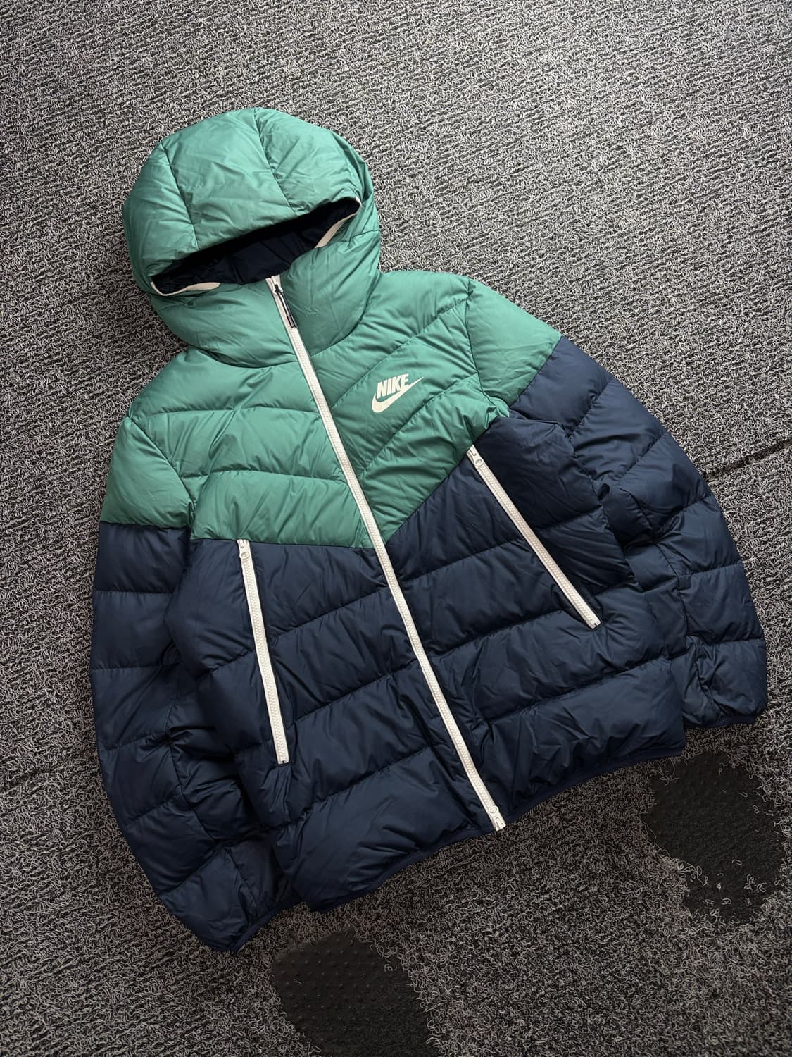 나이키 퓨추라 윈드러너 덕다운 다운필 점퍼 3938 상품이미지1