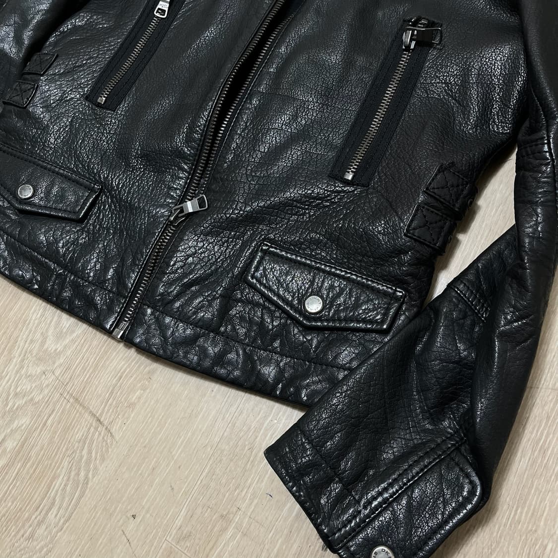 DKNY JEANS 클래식 천연 소가죽 싱글 라이더 가죽자켓 S 상품이미지5