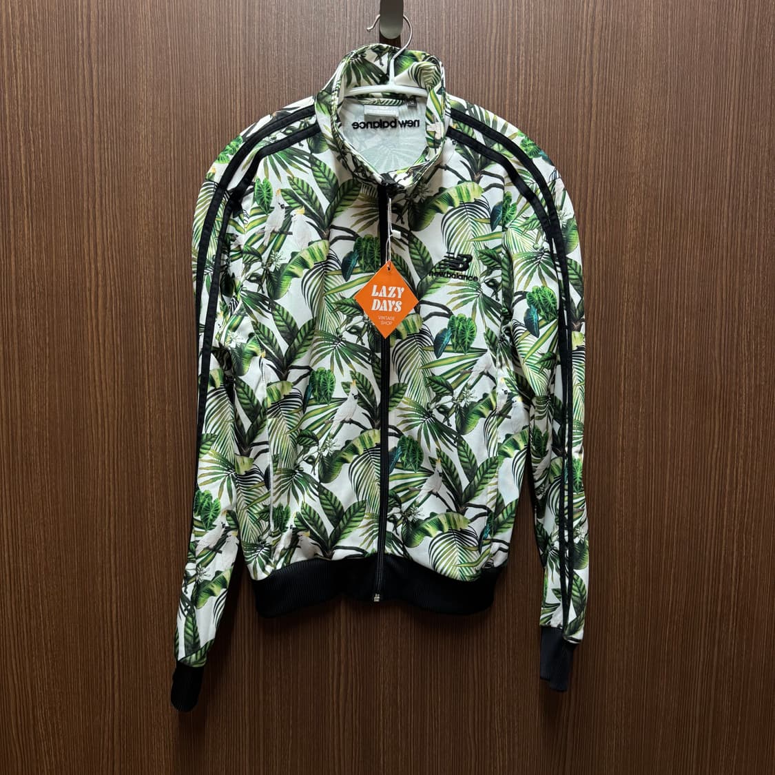 뉴발란스 집업 상품이미지1