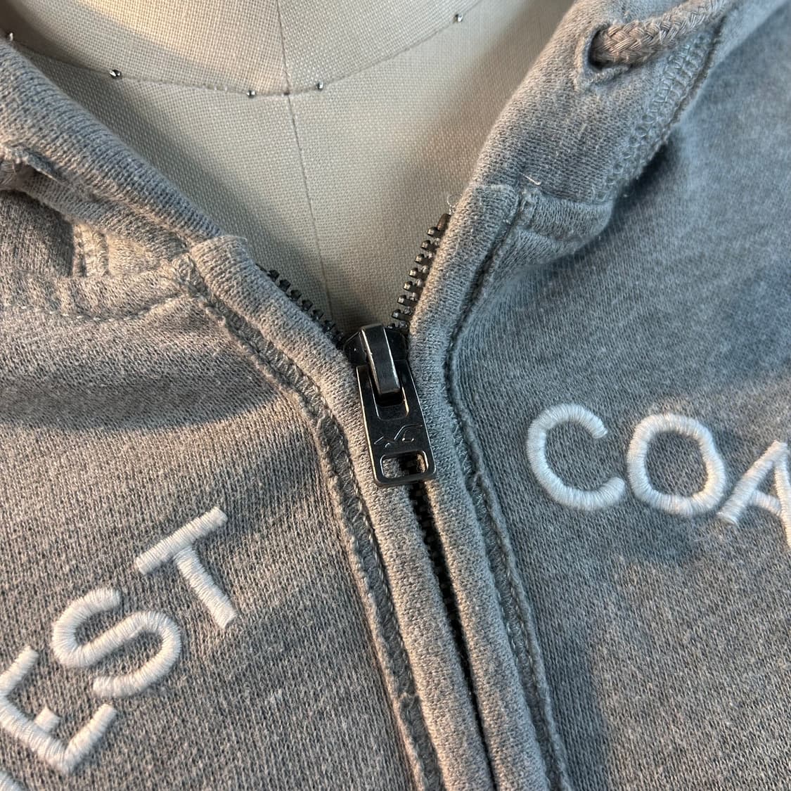 Hollister Grey Zip-Up Hoodie 상품이미지4