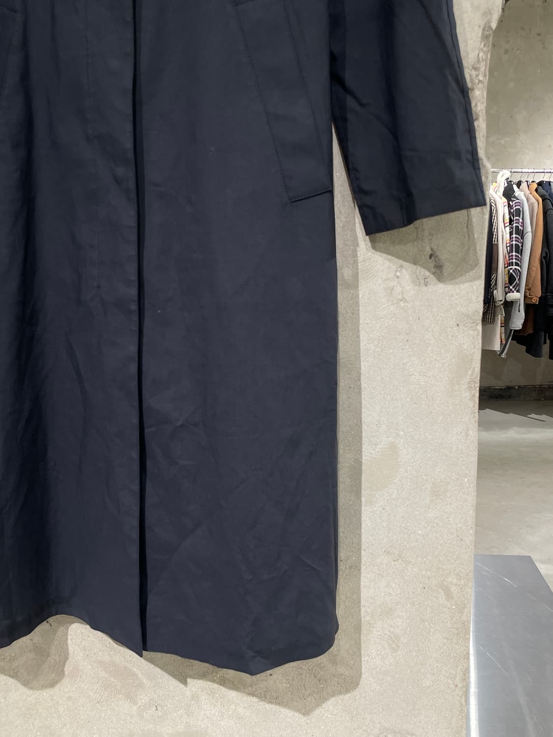 프라다 블랙 히든 스냅버튼 왁스 씬 코트 상품이미지5