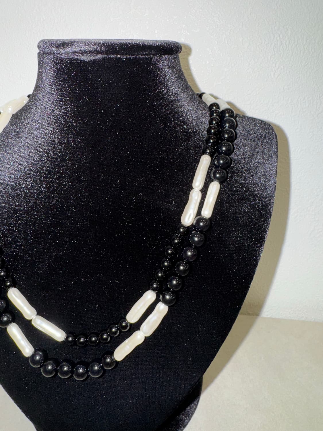 다비즈 블랙 진주 목걸이 상품이미지2