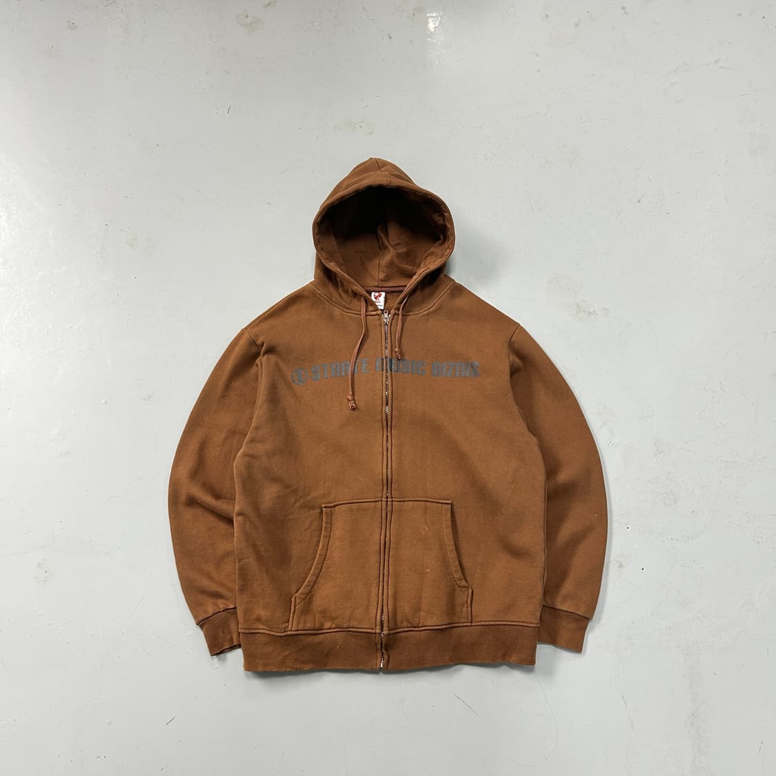 네스타 브라운 빅프린팅 집업 후디  상품이미지4