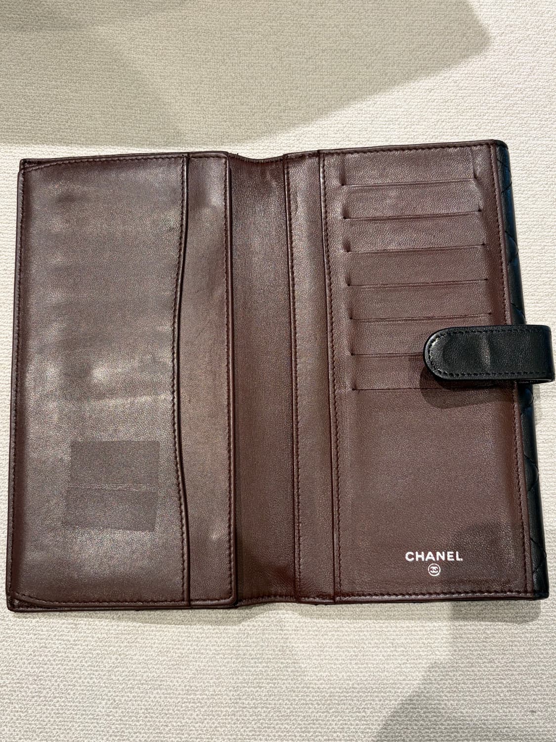 샤넬 블랙 클래식 램스킨 장지갑 상품이미지3