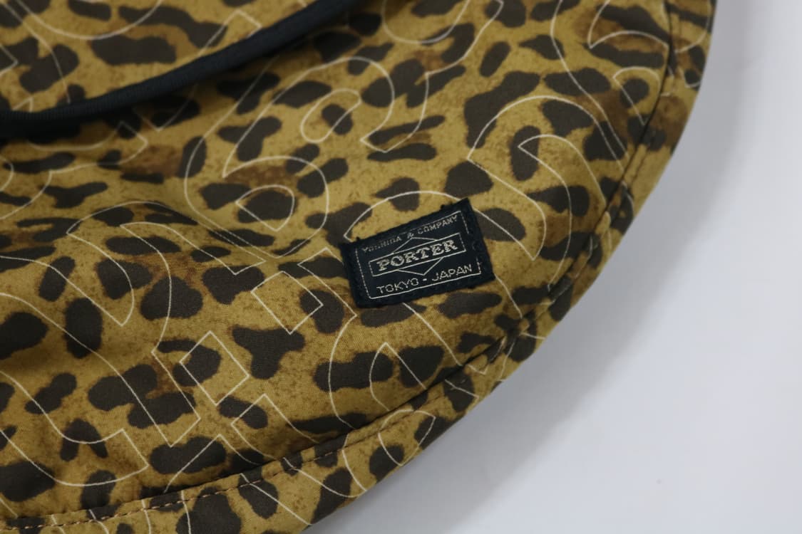 PORTER x X-girl 요시다 포터 콜라보 레오파드 퀼팅 메신저백 상품이미지4
