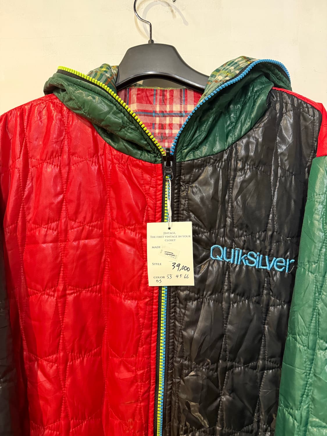 퀵실버 레드 패딩자켓 상품이미지2