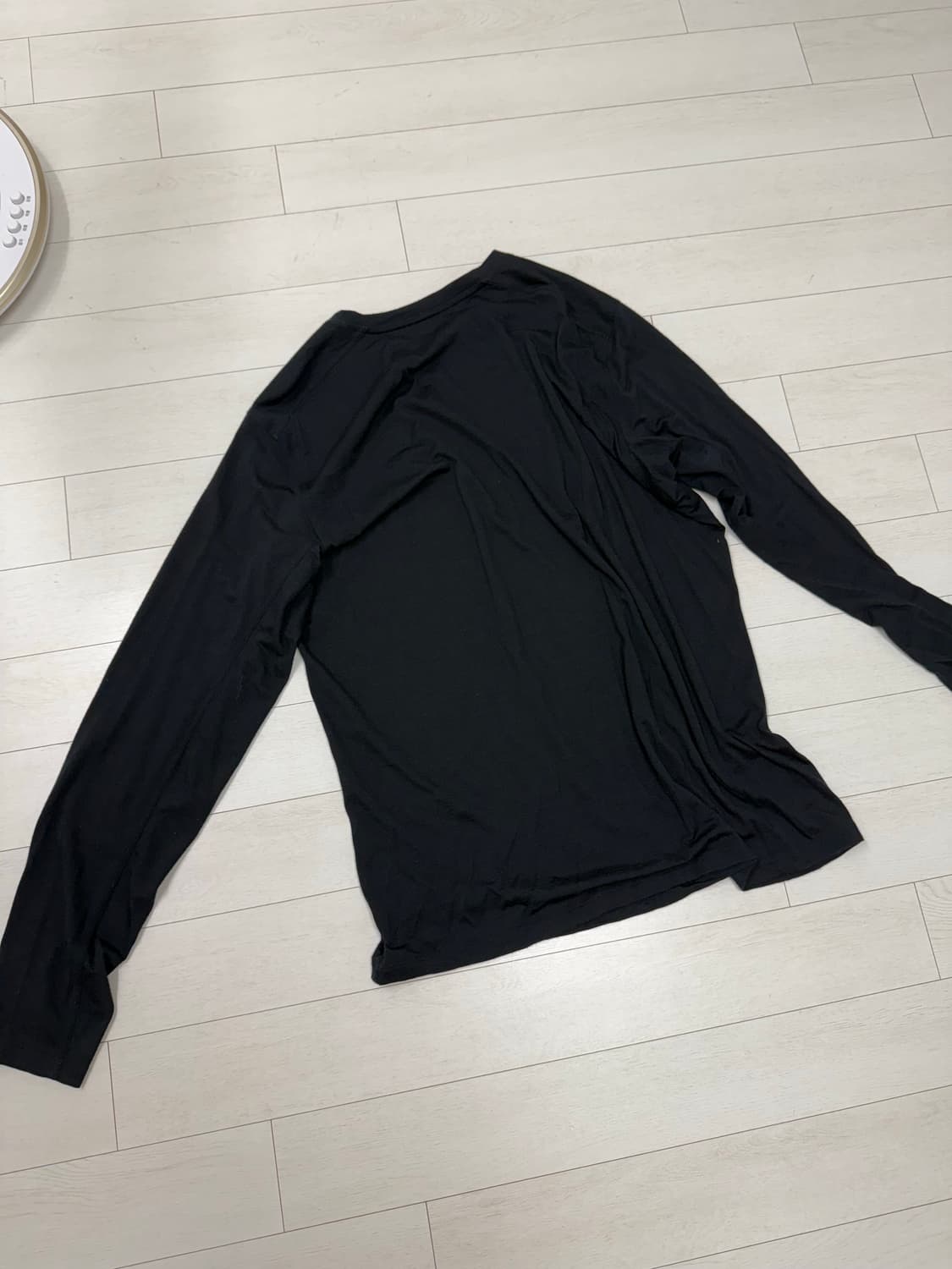 아크테릭스 이오니아 LS 긴팔 블랙 XL 판매합니다. 깔끔한 블랙 색상이 상품이미지5