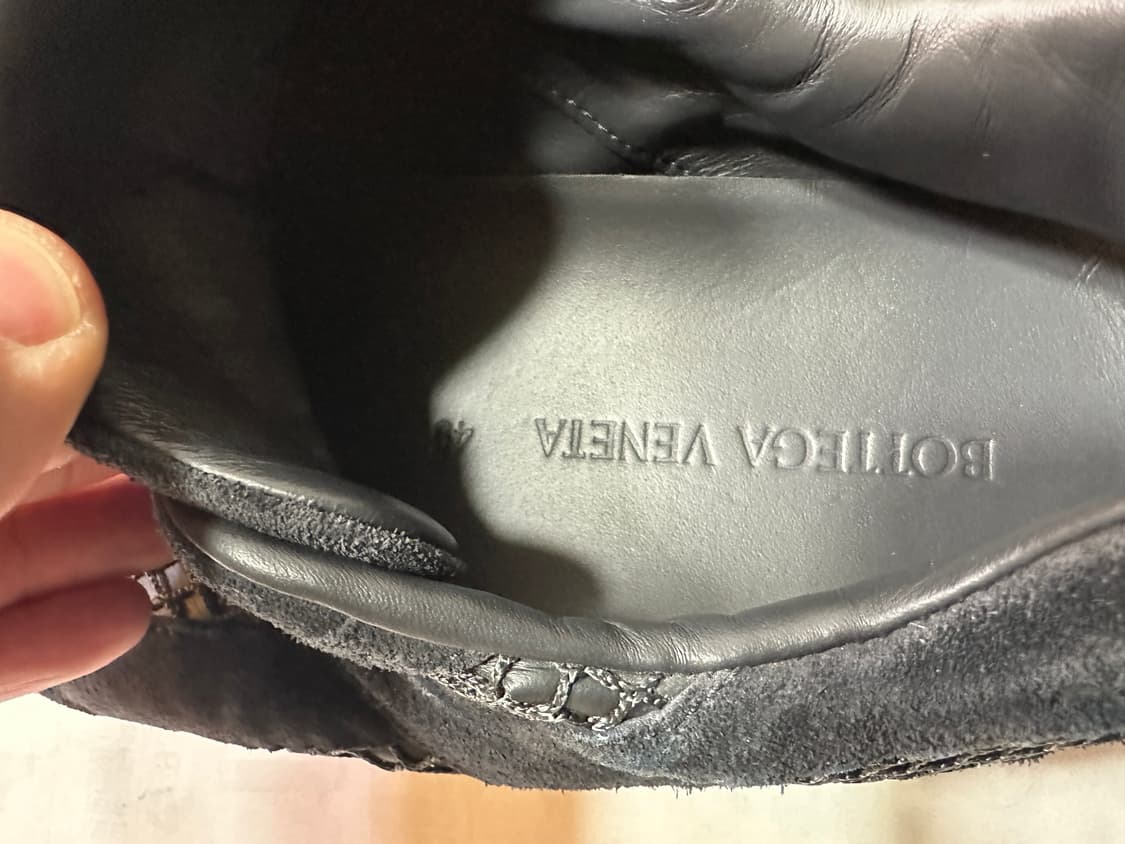 보테가베네타 오르빗스니커즈 블랙 스웨이드 45사이즈 290 판매합니다 상품이미지5