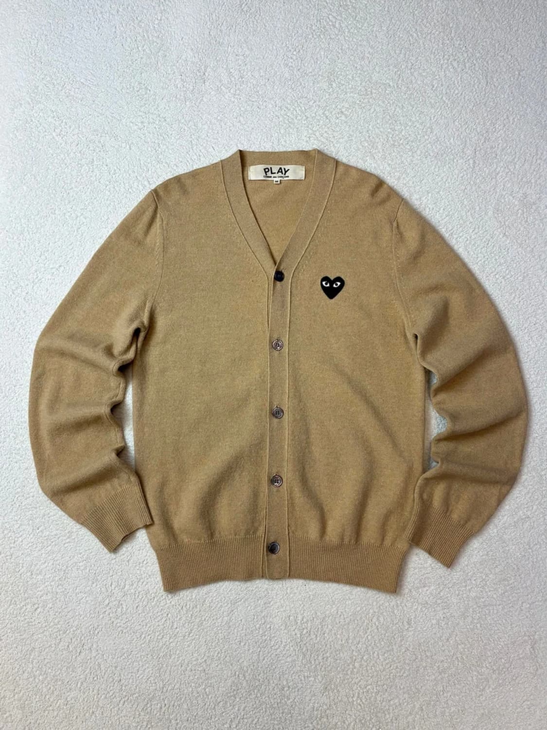 꼼데가르송 하트 로고 니트 가디건 PN5866 상품이미지1