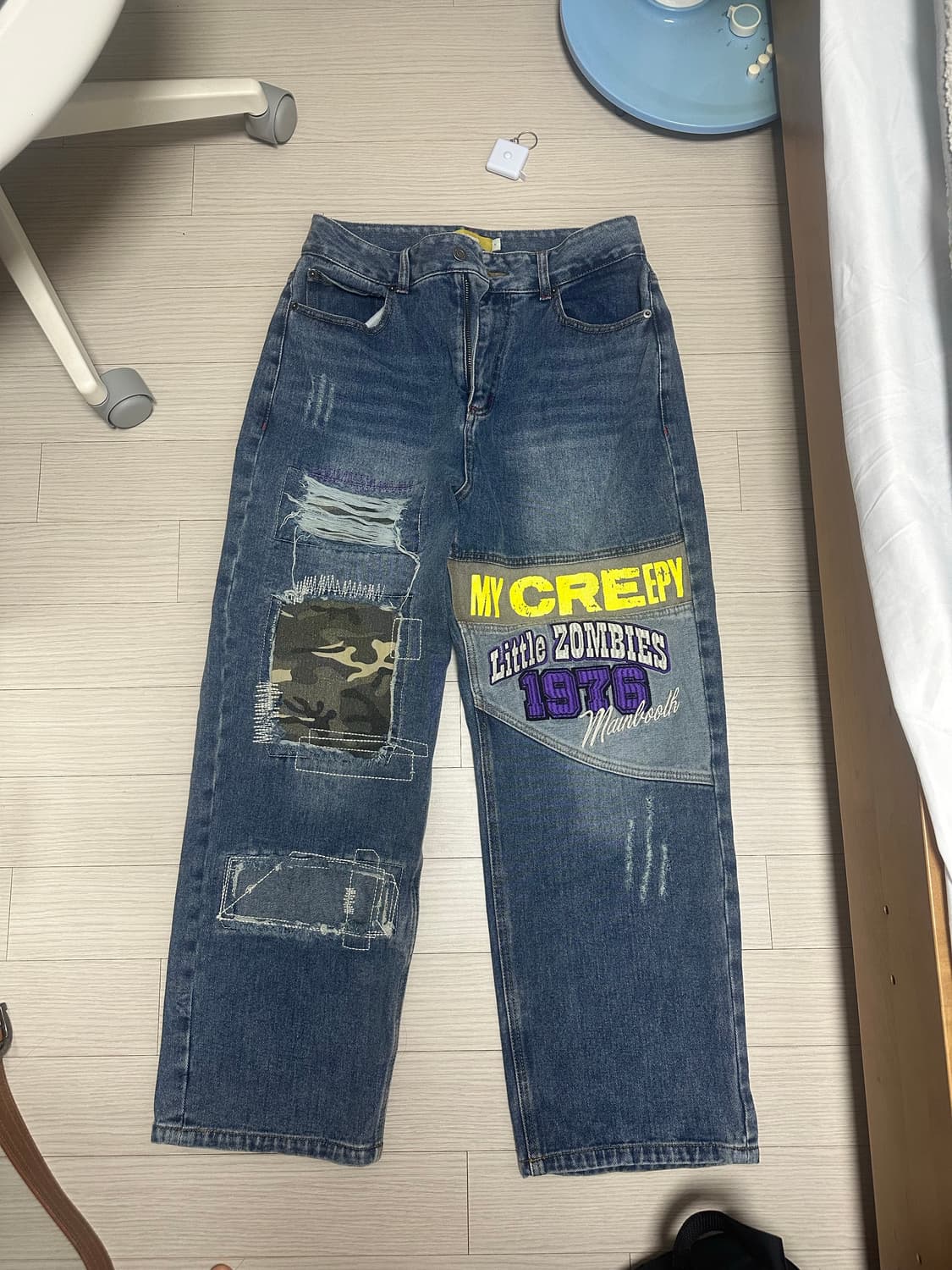 Creepy Patch Denim Pants(BLUE) 상품이미지1
