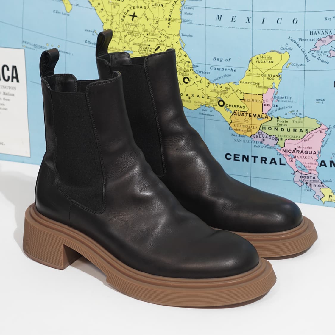 로에베 레더 첼시부츠 상품이미지2