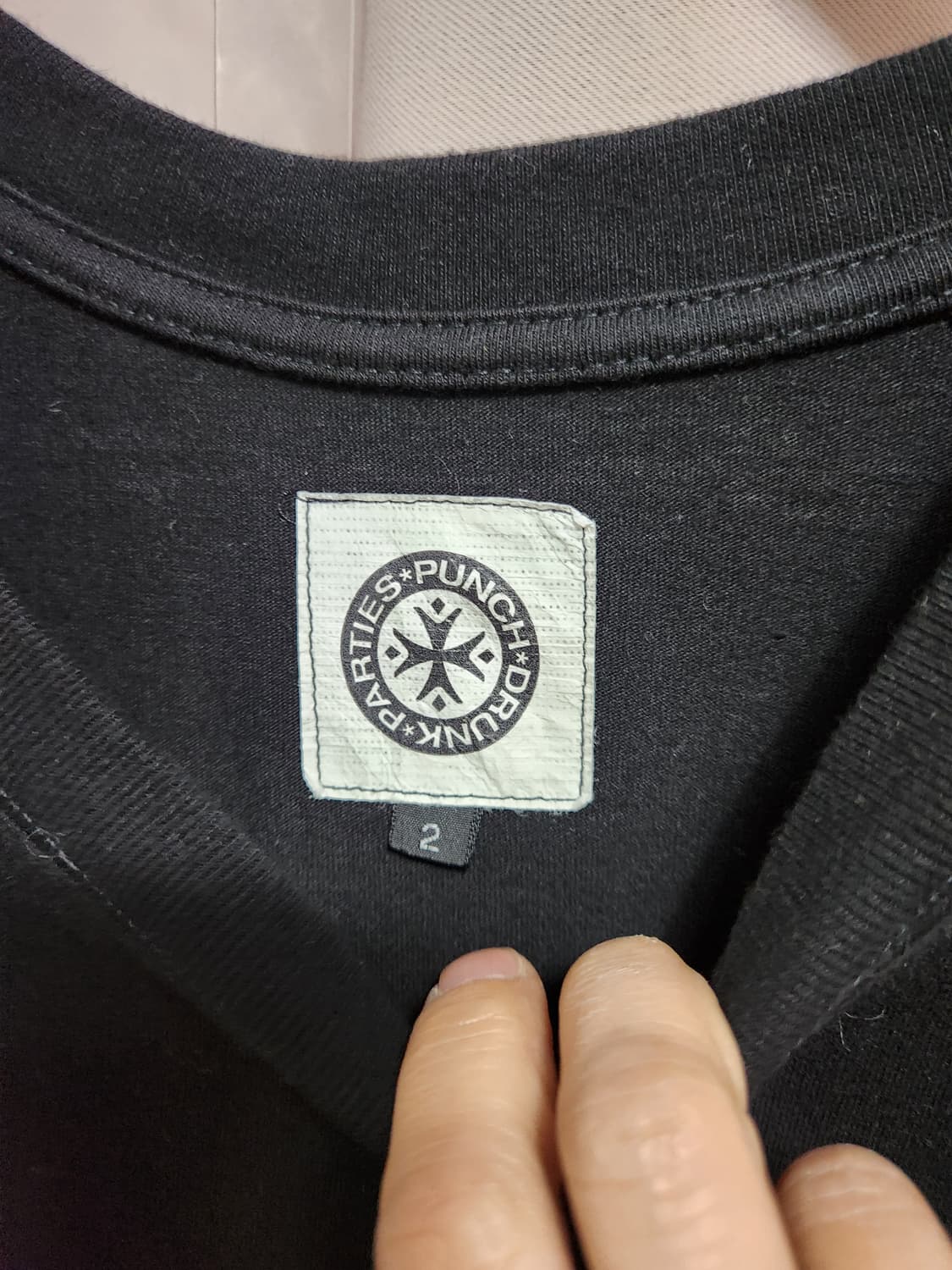 펀치드렁크파티즈콜링 블랙 반팔 티셔츠 상품이미지5