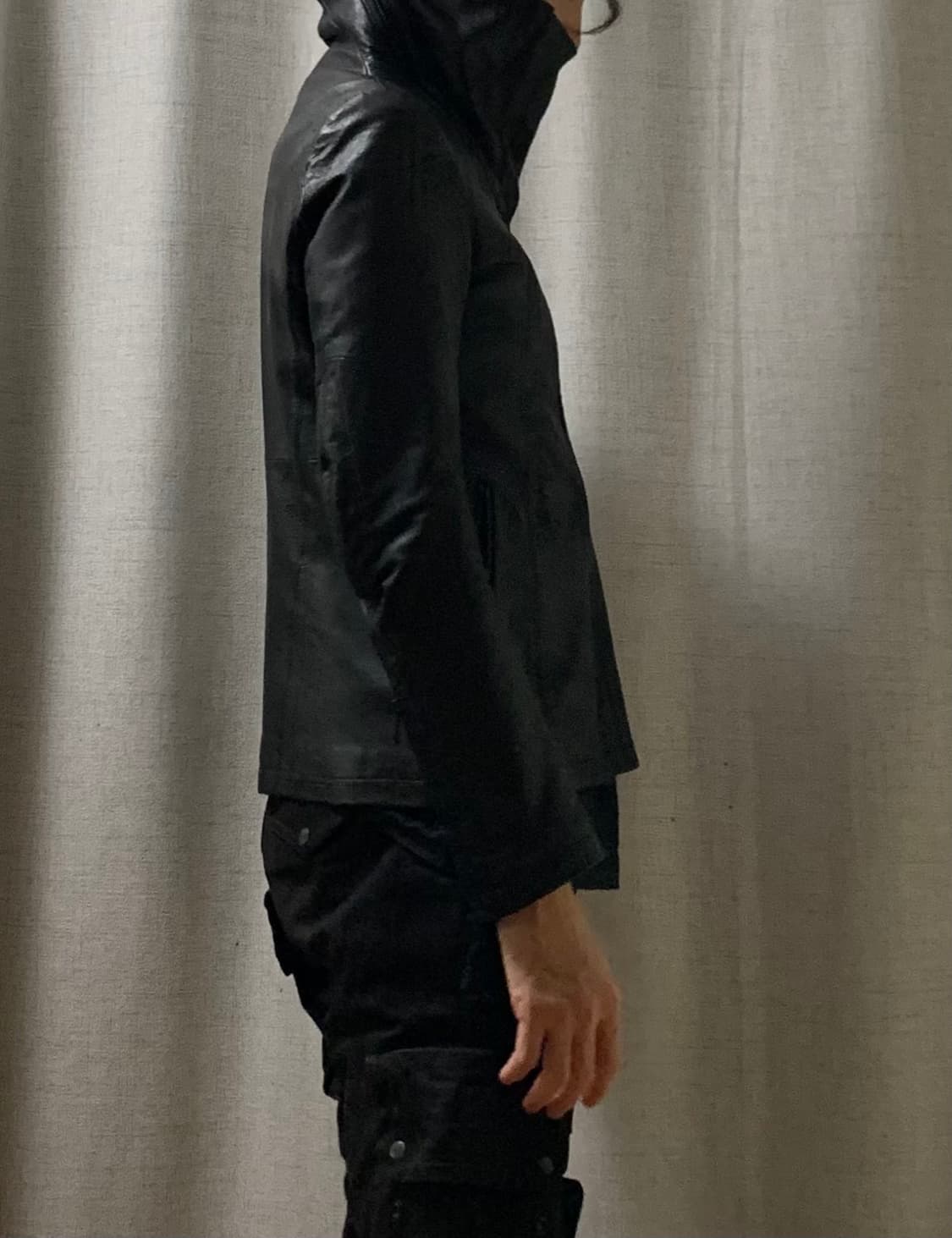 Julius 사선 하이넥 가죽자켓 상품이미지10