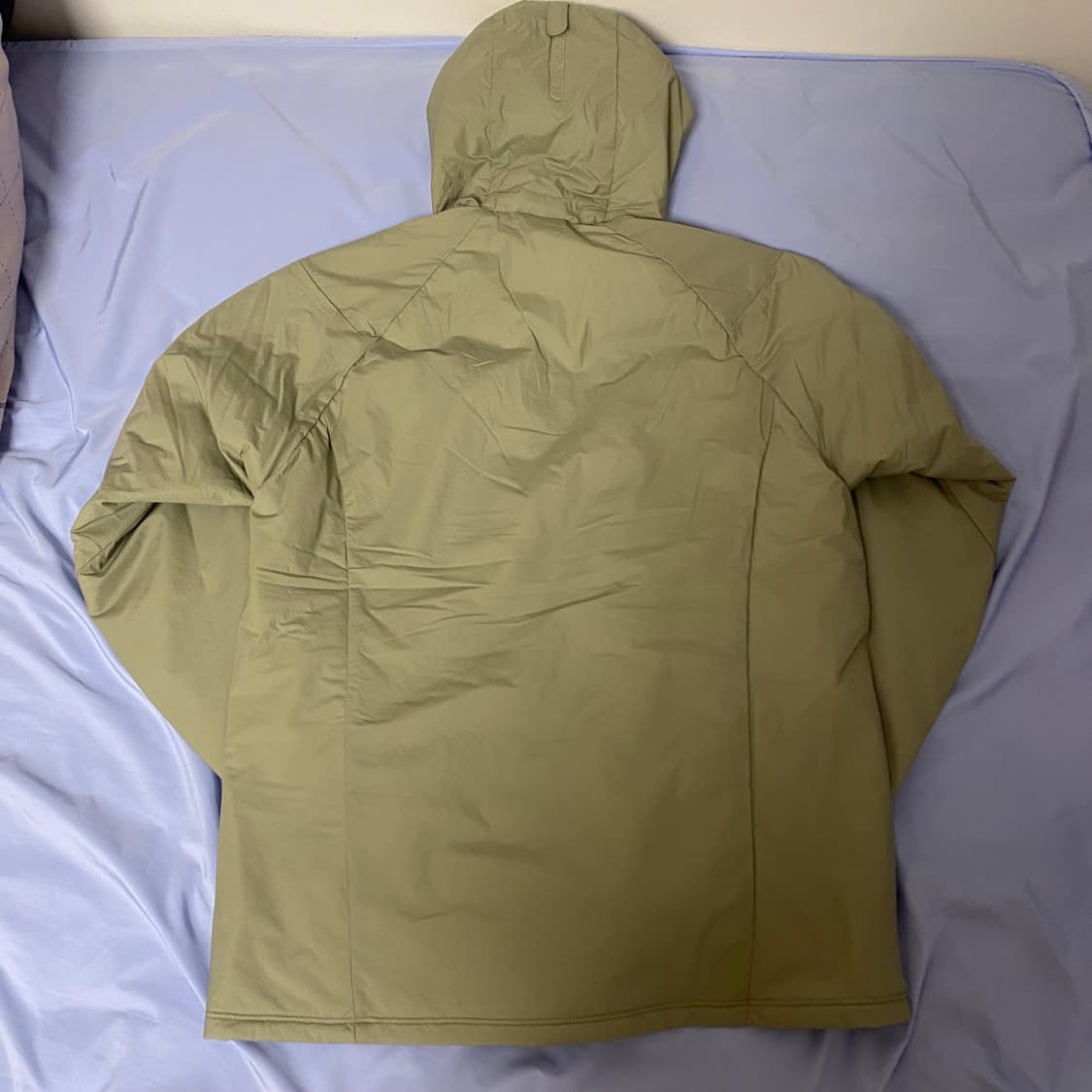 몽벨 써마랩 파카 M 라이트 그레이 경량패딩 상품이미지3