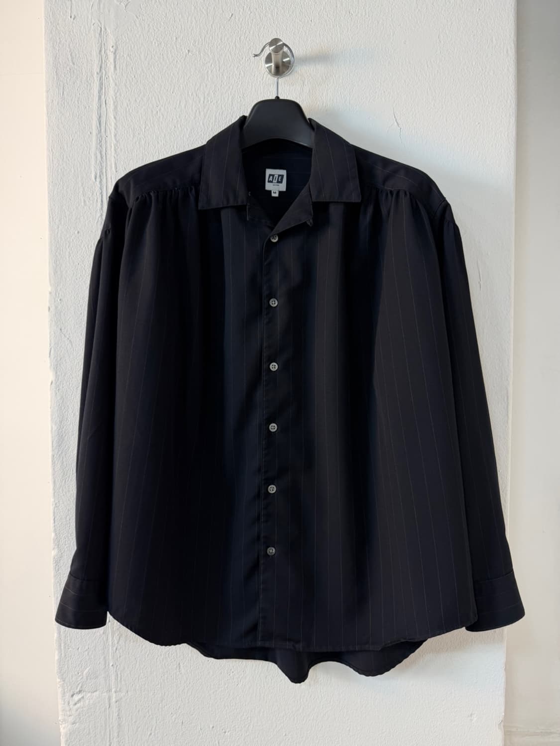 에이아이이 Aie 플리츠 스트라이프 셔츠 상품이미지1