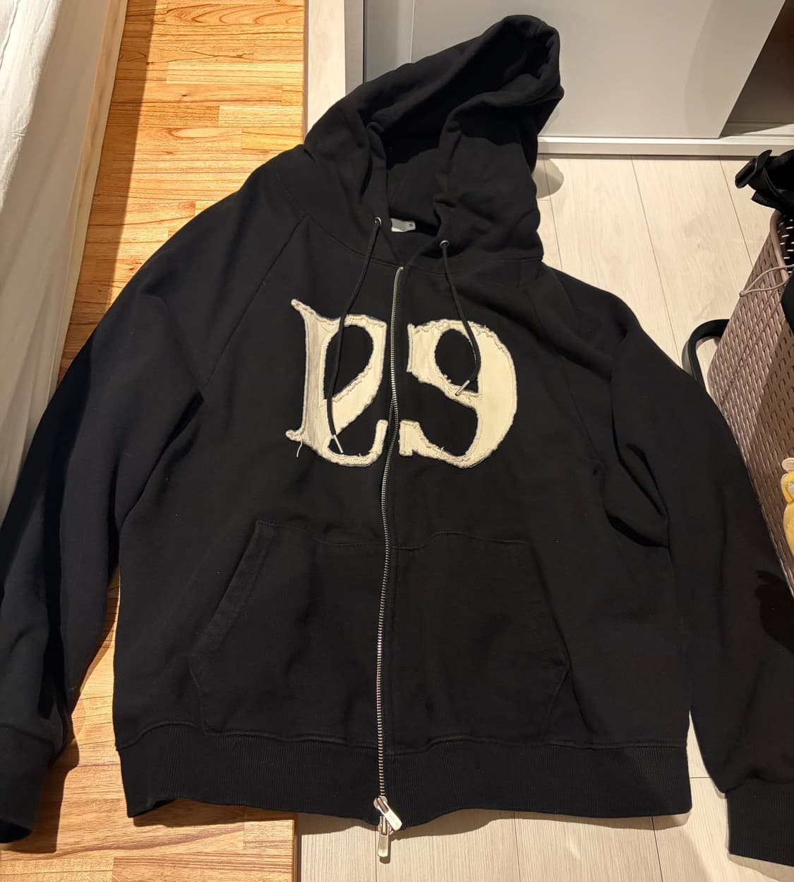 일리고 후드집업 129로고 후드집업 상품이미지2