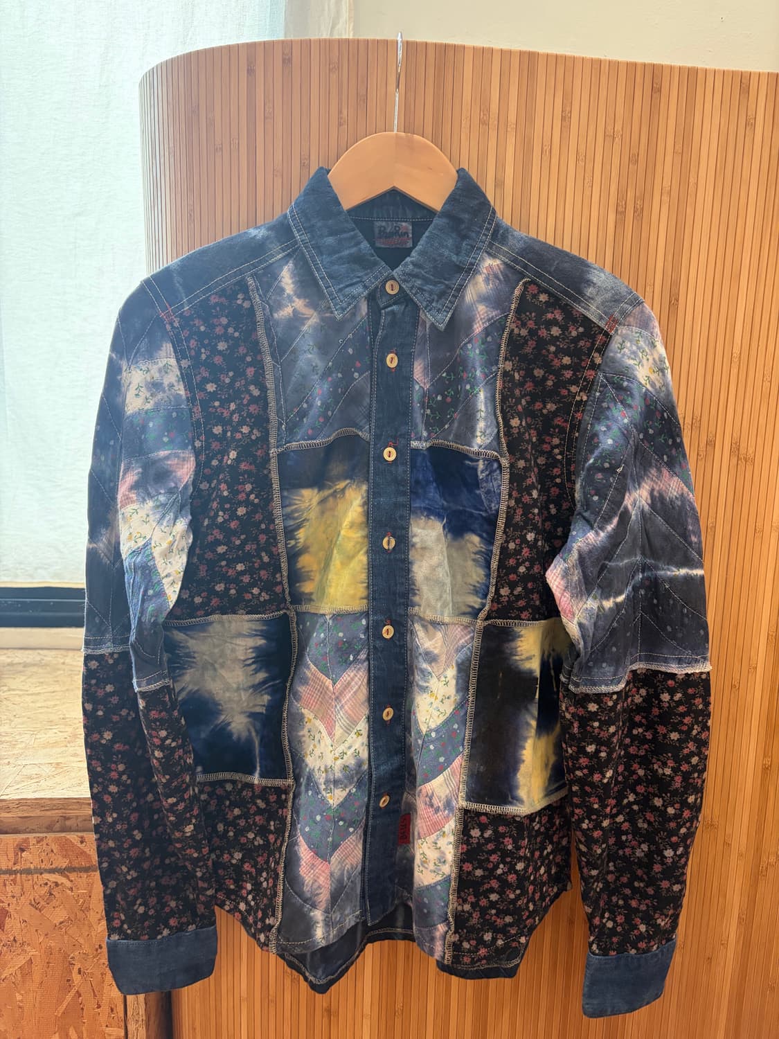 Byohun Multi Patch Shirt 상품이미지1