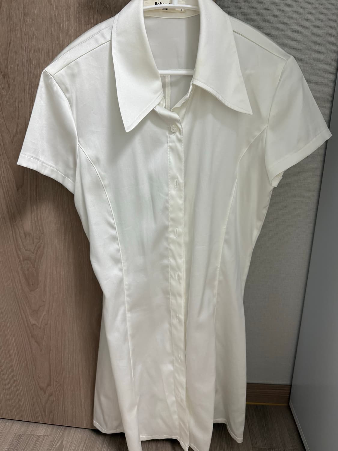 보헤미안서울 새틴셔츠원피스 화이트 상품이미지2