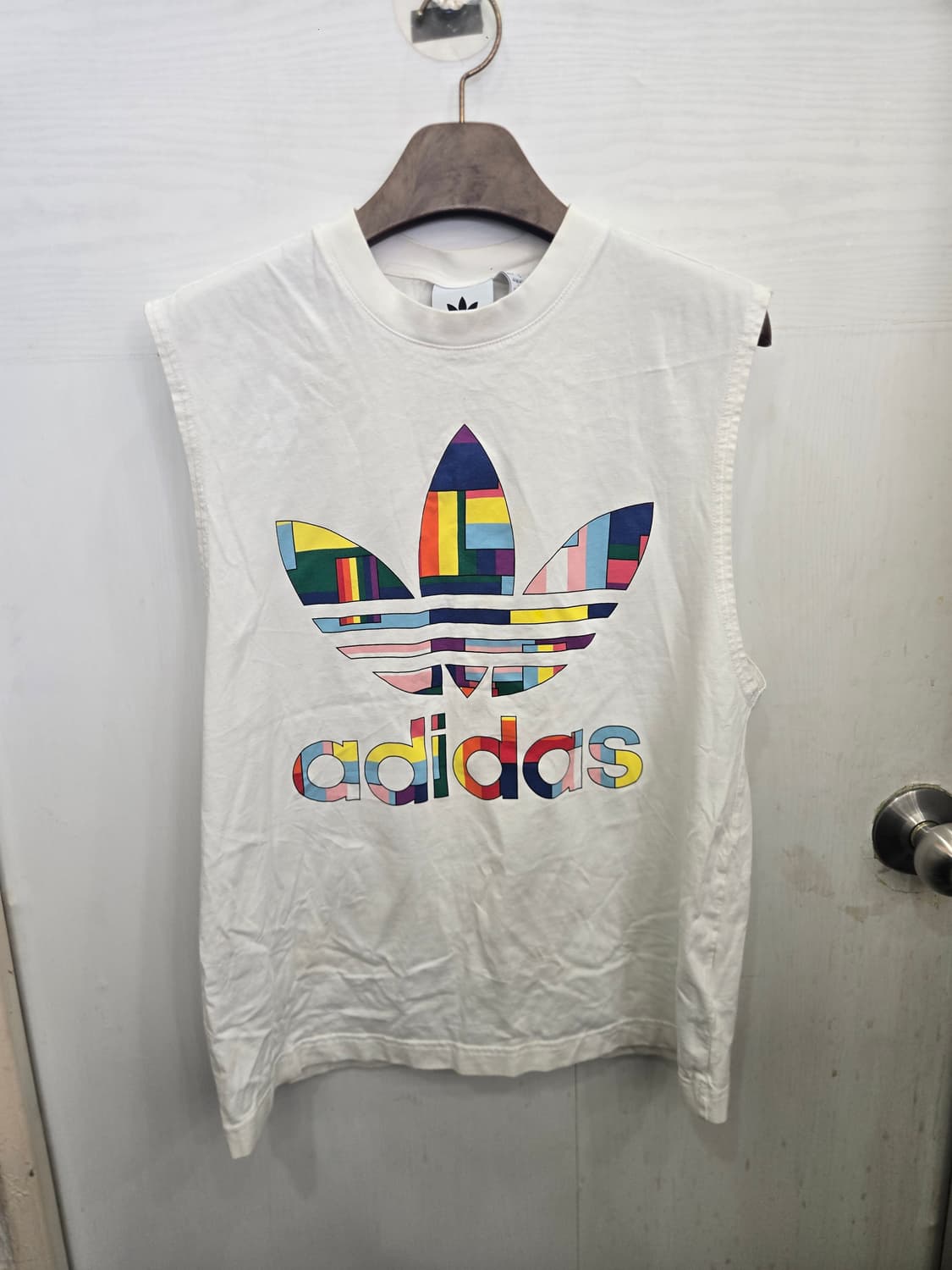 M,95 )) adidas 아디다스 나시티셔츠! 디자인 짱 이뻐요~ 상품이미지1