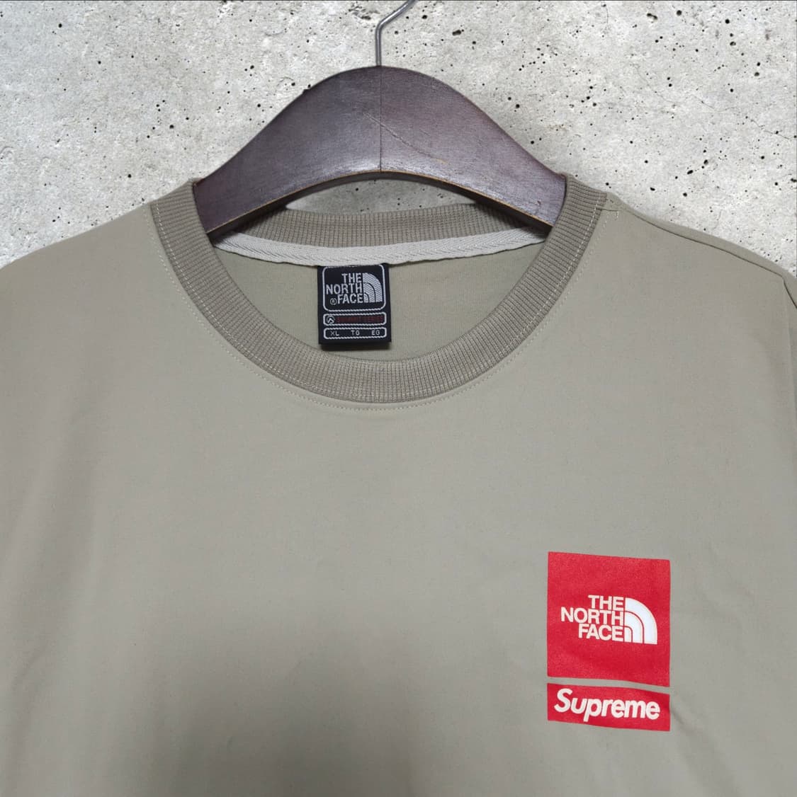 슈프림 X 노스페이스 크루넥 (105/XL) 상품이미지2