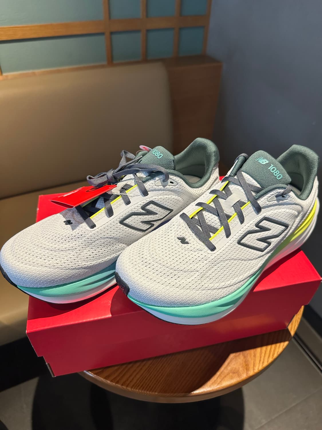 뉴발란스 1080 v15 [270] 상품이미지2