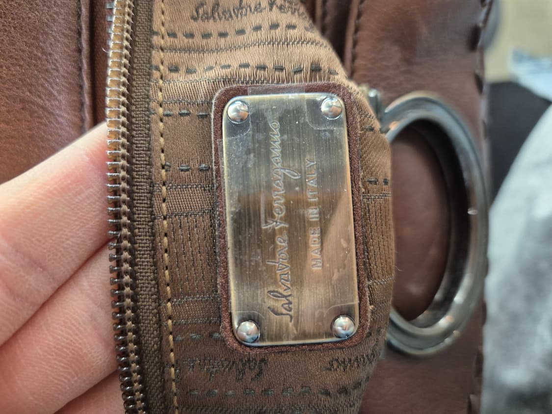 페라가모 간치니 토트백 브라운 상품이미지7