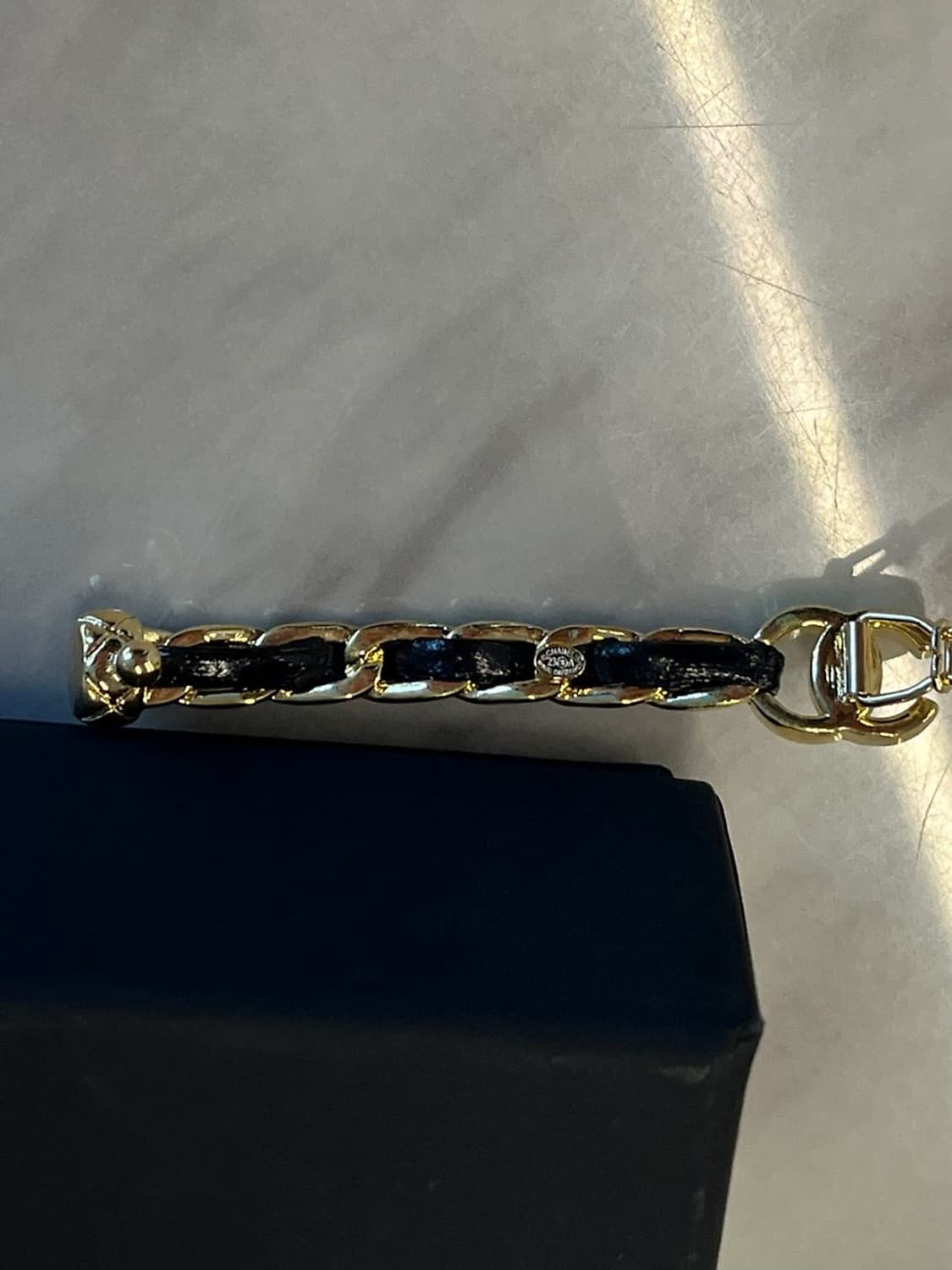 샤넬 정품 업사이클링 빈티지 레더 체인헤어핀 상품이미지5