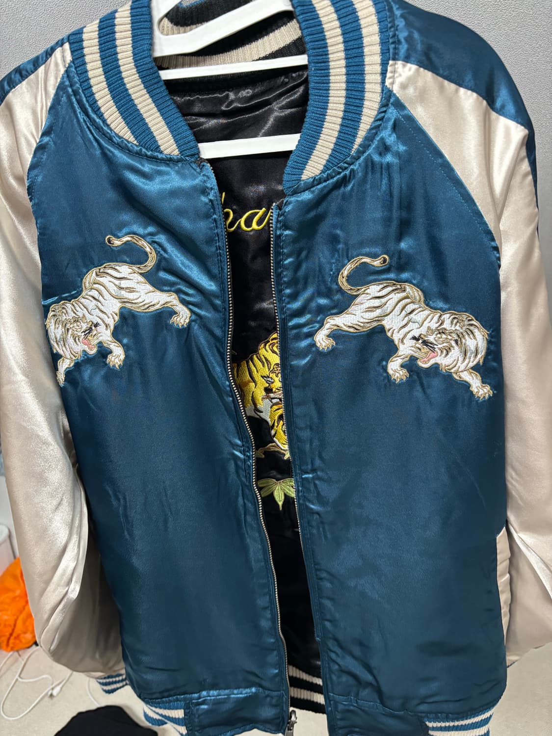 스카쟌 자켓  상품이미지2