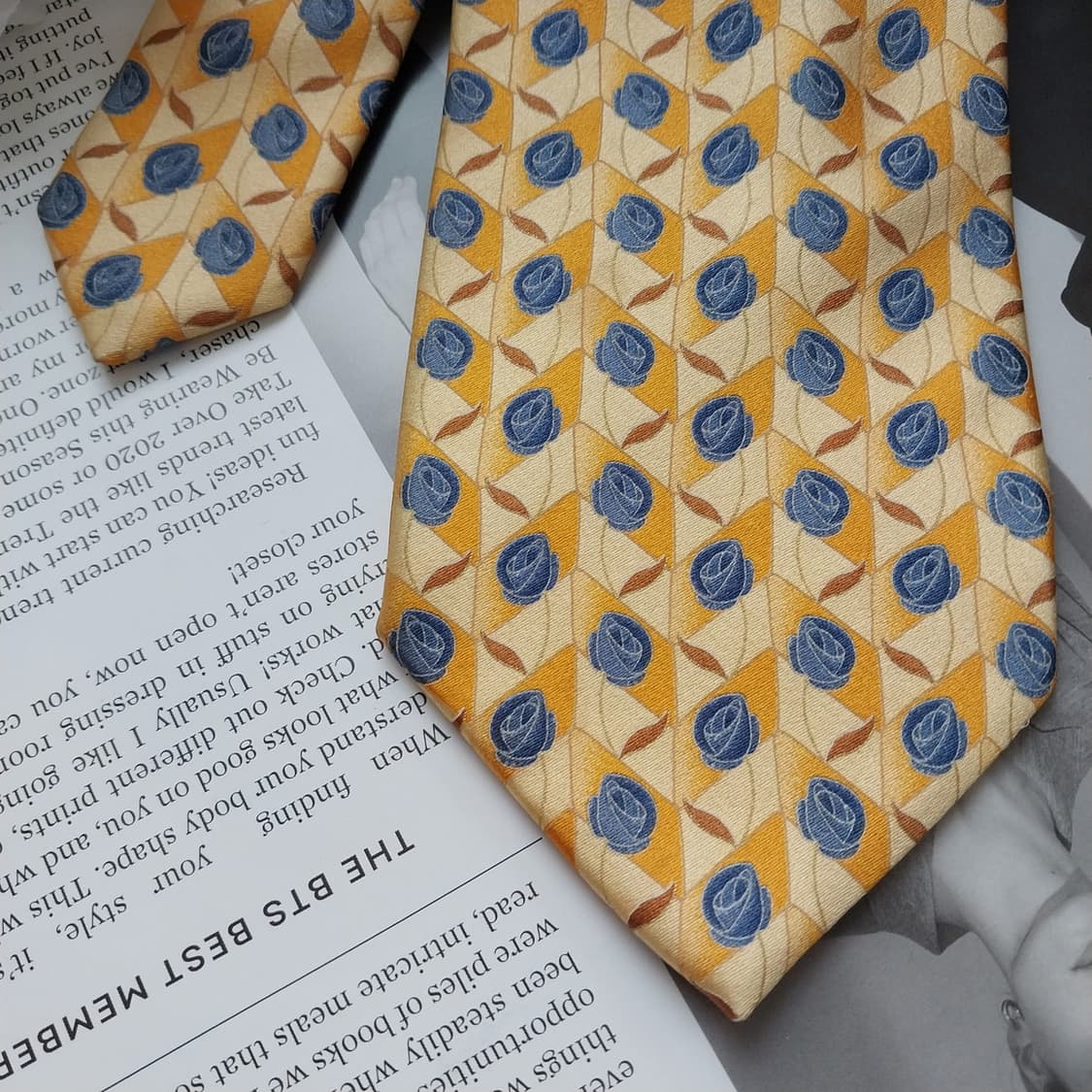 에르메네질도 제냐 실크 옐로우 넥타이 9.3cm A+등급 K1270
 상품이미지4