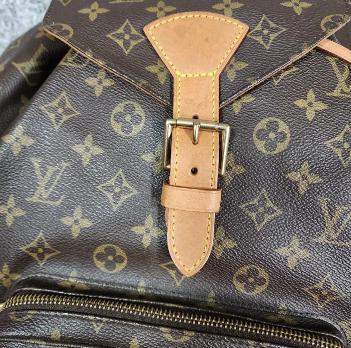 루이비통 모노그램 몽수리 GM 백팩 상품이미지5