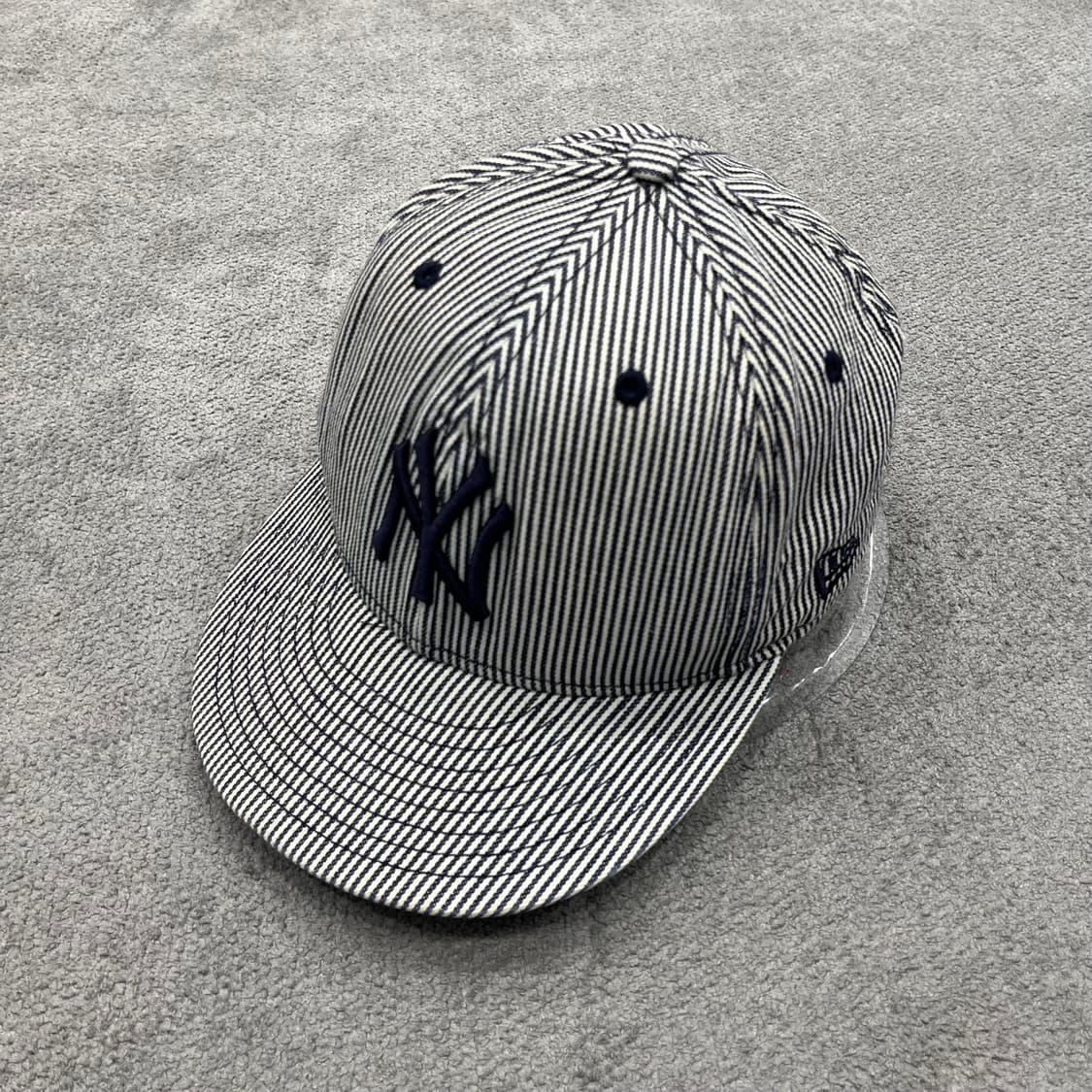 뉴에라 59fifty 스트라이프 뉴욕양키스 캡 상품이미지1