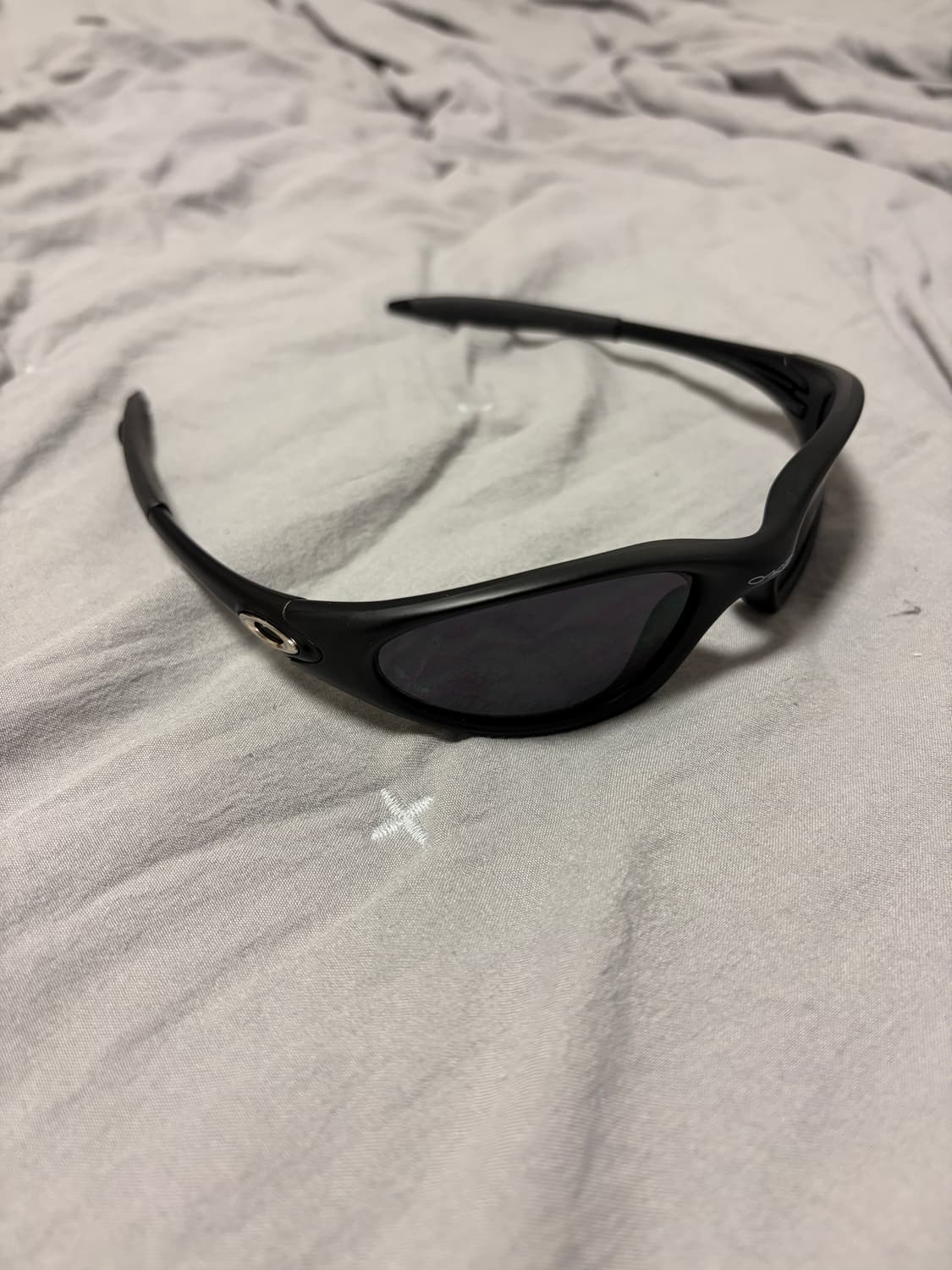 오클리 미뉴트 1.0 매트블랙 (상태 최상, 하드케이스) 상품이미지3