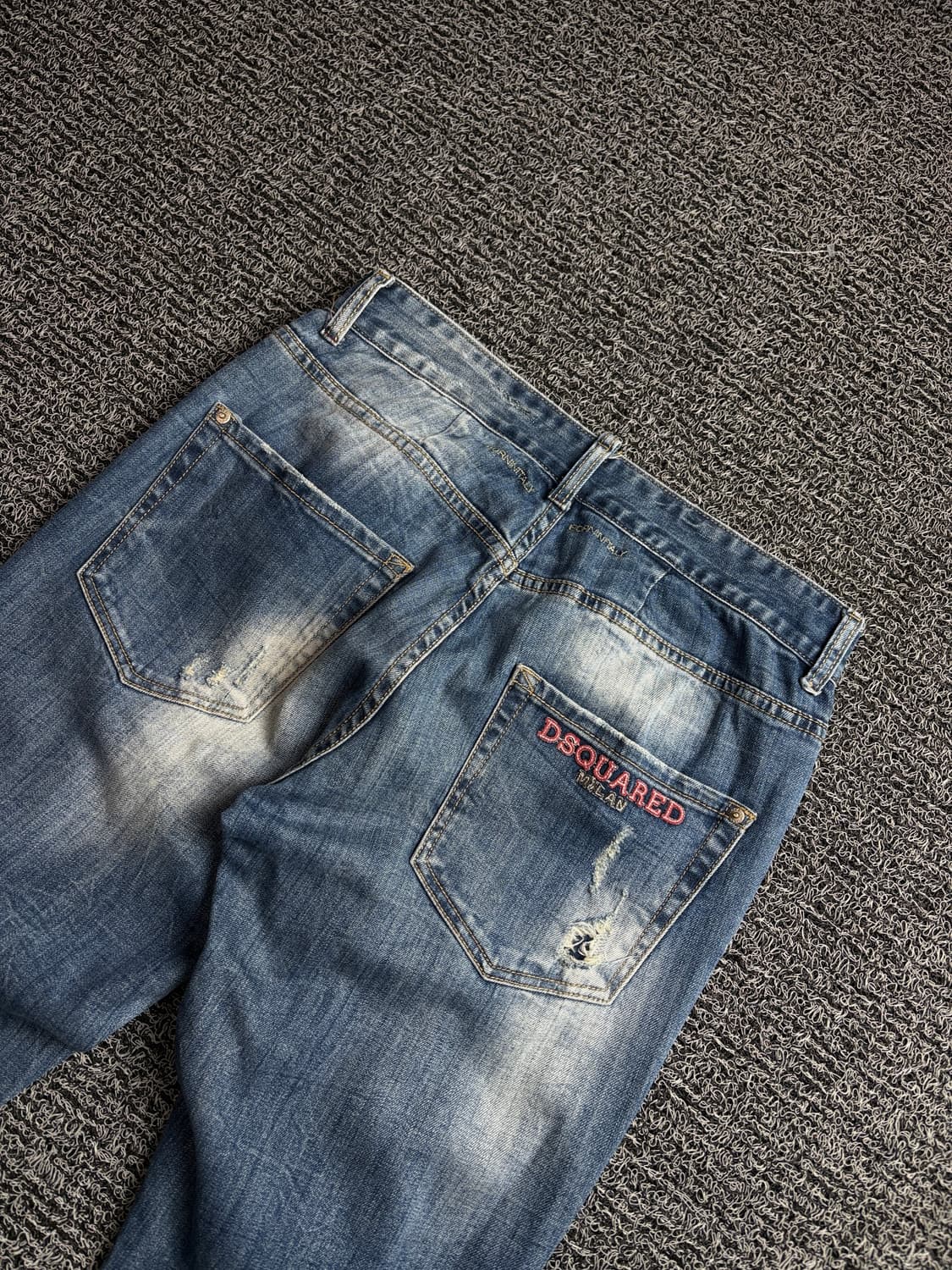디스퀘어드2 자수로고 데미지 워싱 크롭 데님 팬츠 2665 상품이미지5