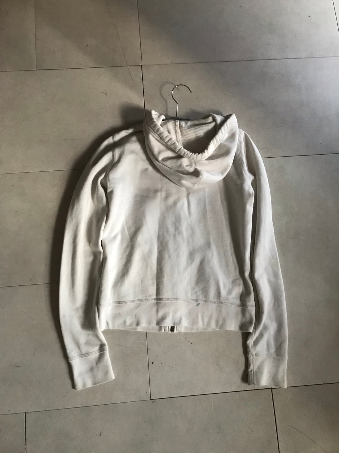 홀리스터 화이트 버건디 딱붙핏 후드집업 상품이미지10