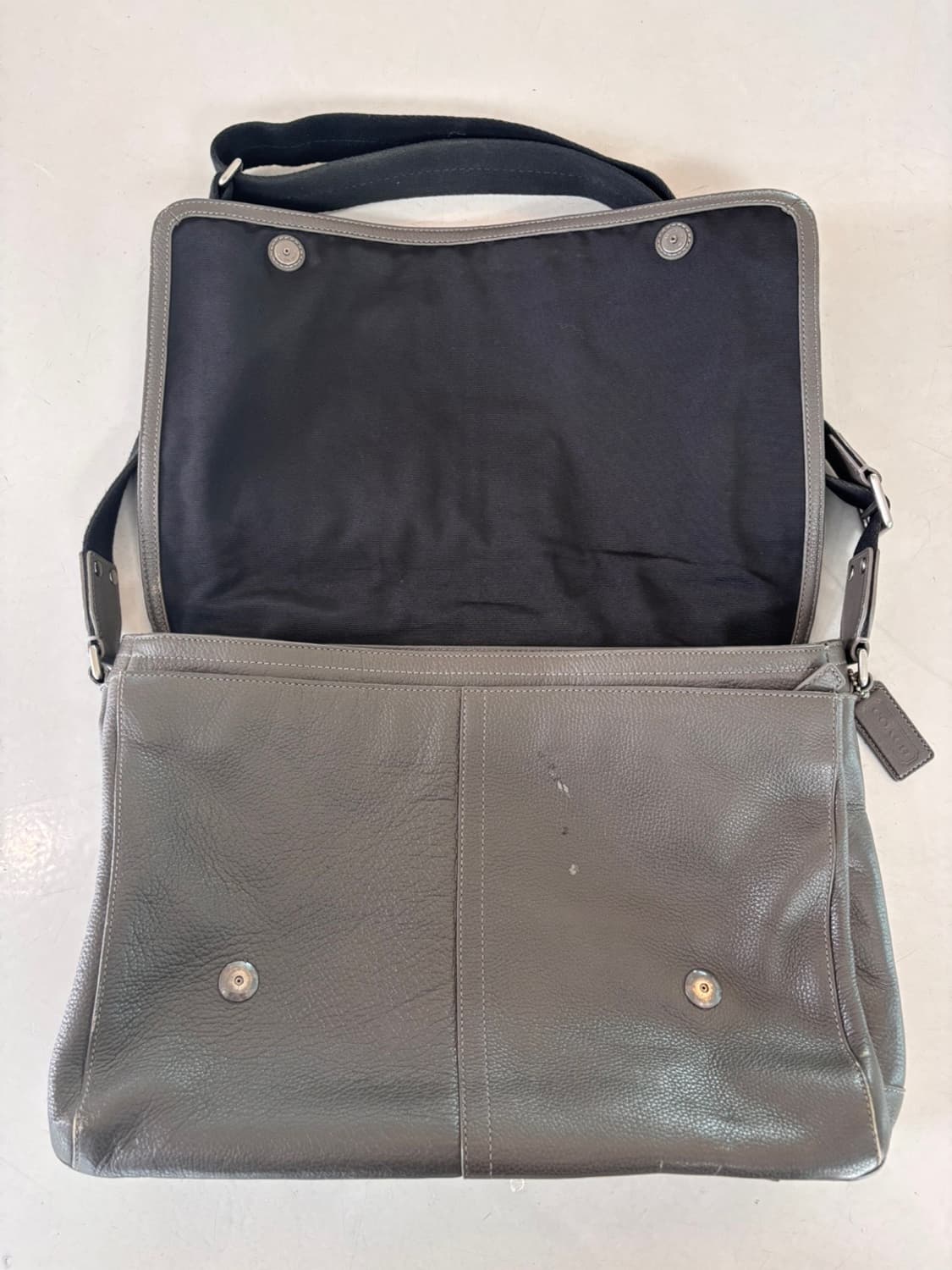Vintage Coach Leather Cross Bag 상품이미지7