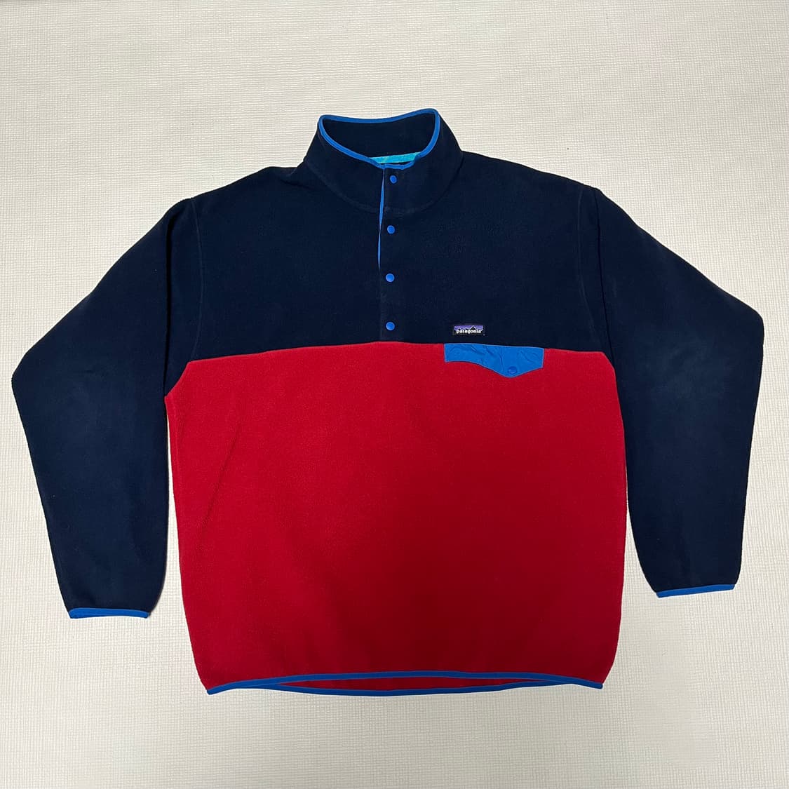 파타고니아 신칠라 네이비/레드 상품이미지1
