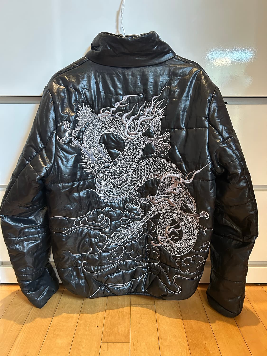 카라쿠리 타마시 오리엔탈 용 자수 패딩 상품이미지2