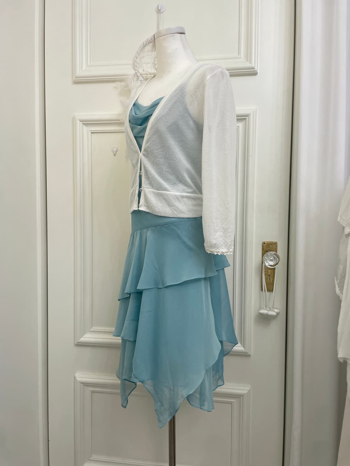 white crystal button crease cardigan 상품이미지3