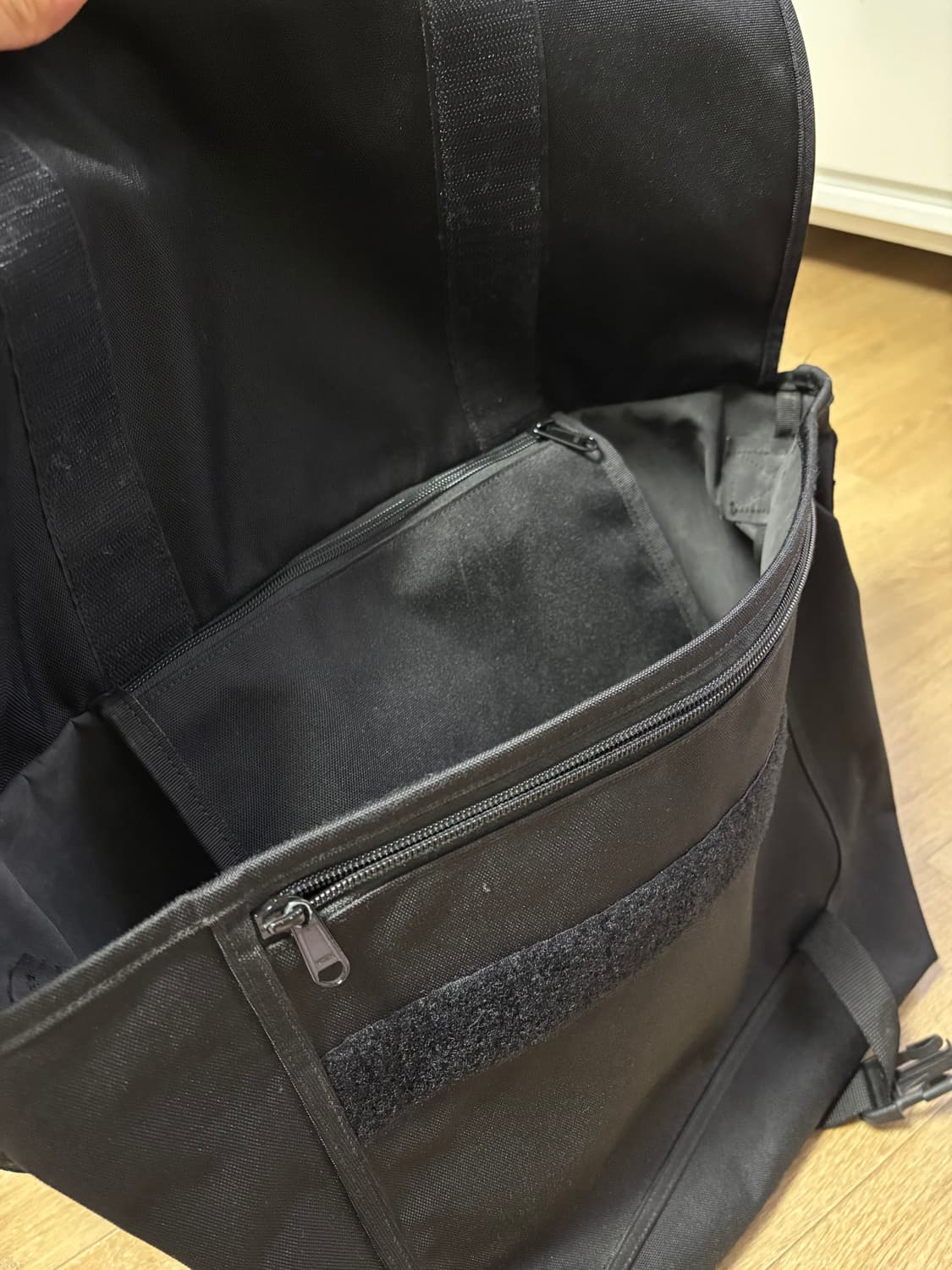 칼하트 wip 파슬백 메신저백 상품이미지3