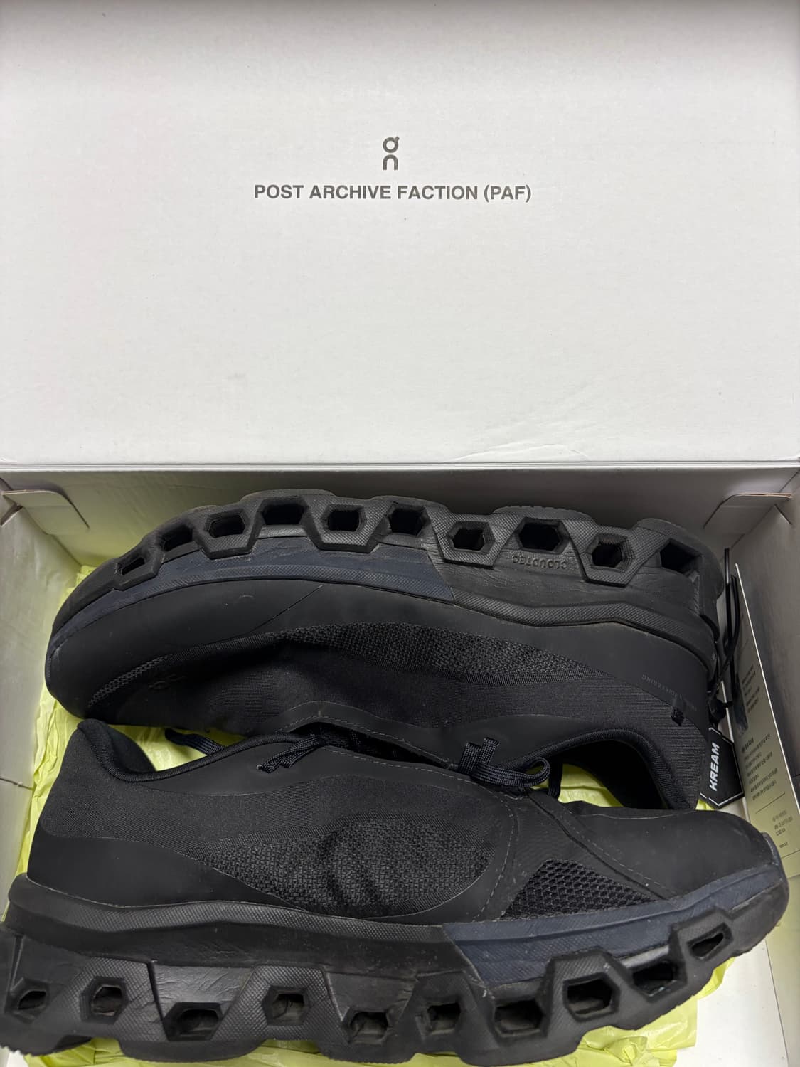 파프 온 클라우드몬스터 2 블랙 마그넷 상품이미지5