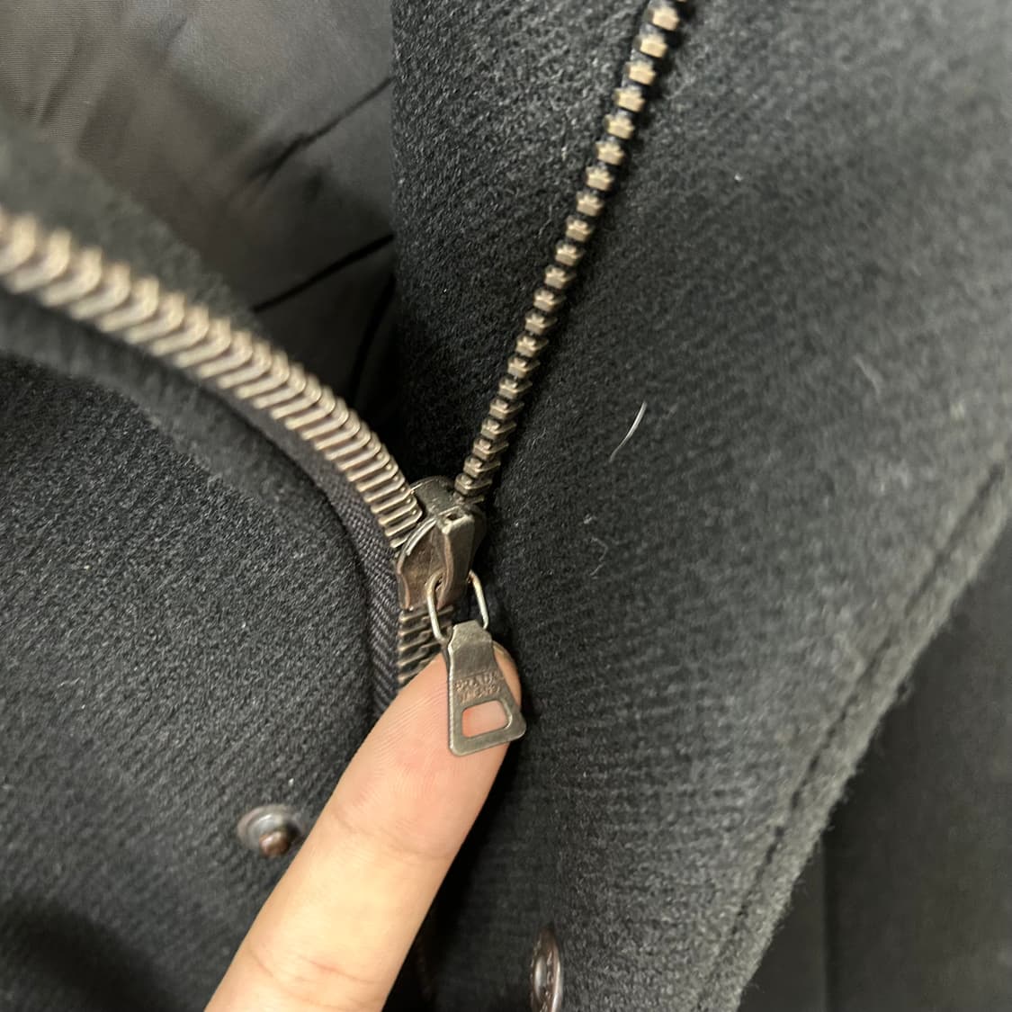 프라다 패디드 후드 울 롱코트 상품이미지7